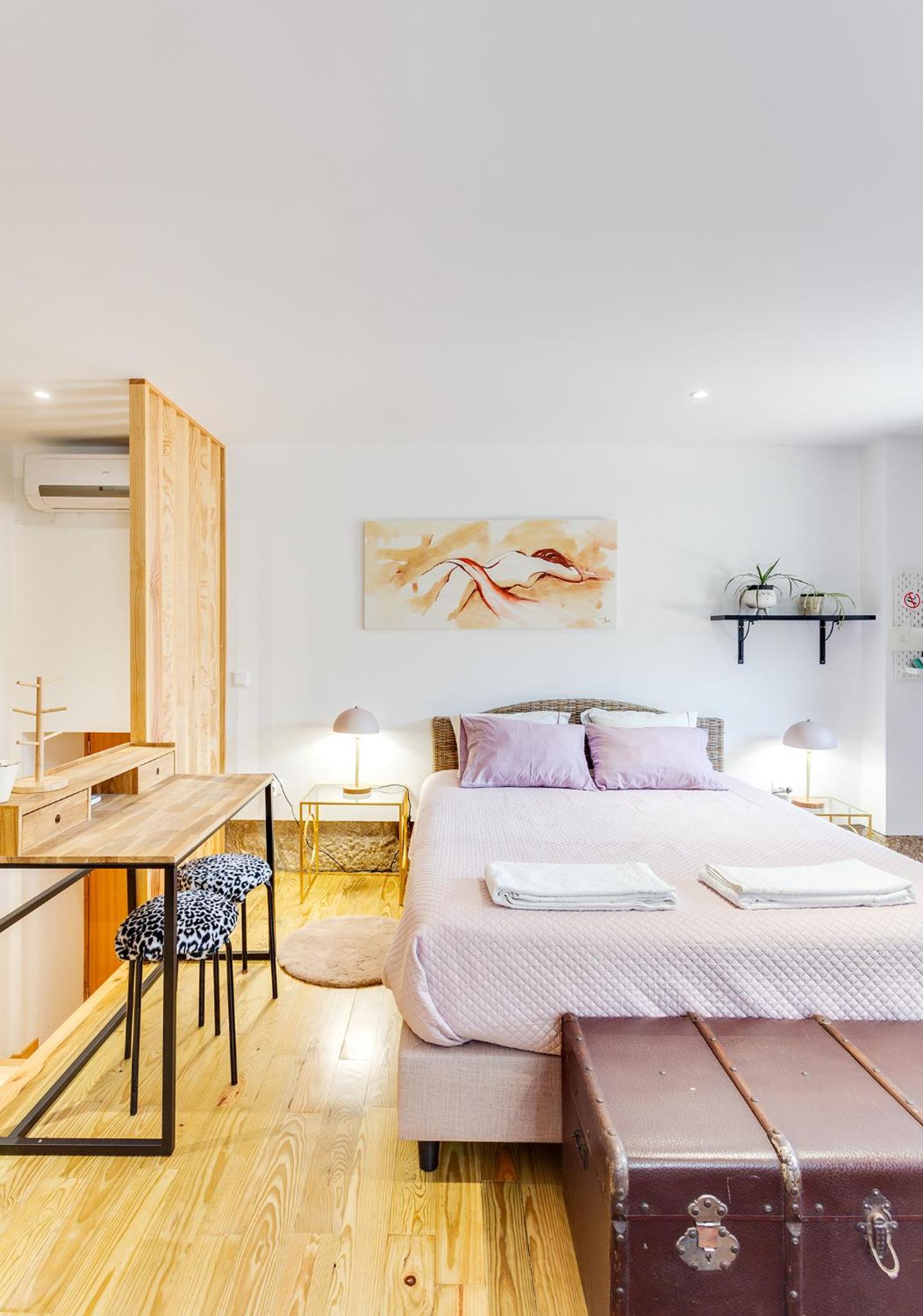 HOME, by Julieta view 4
