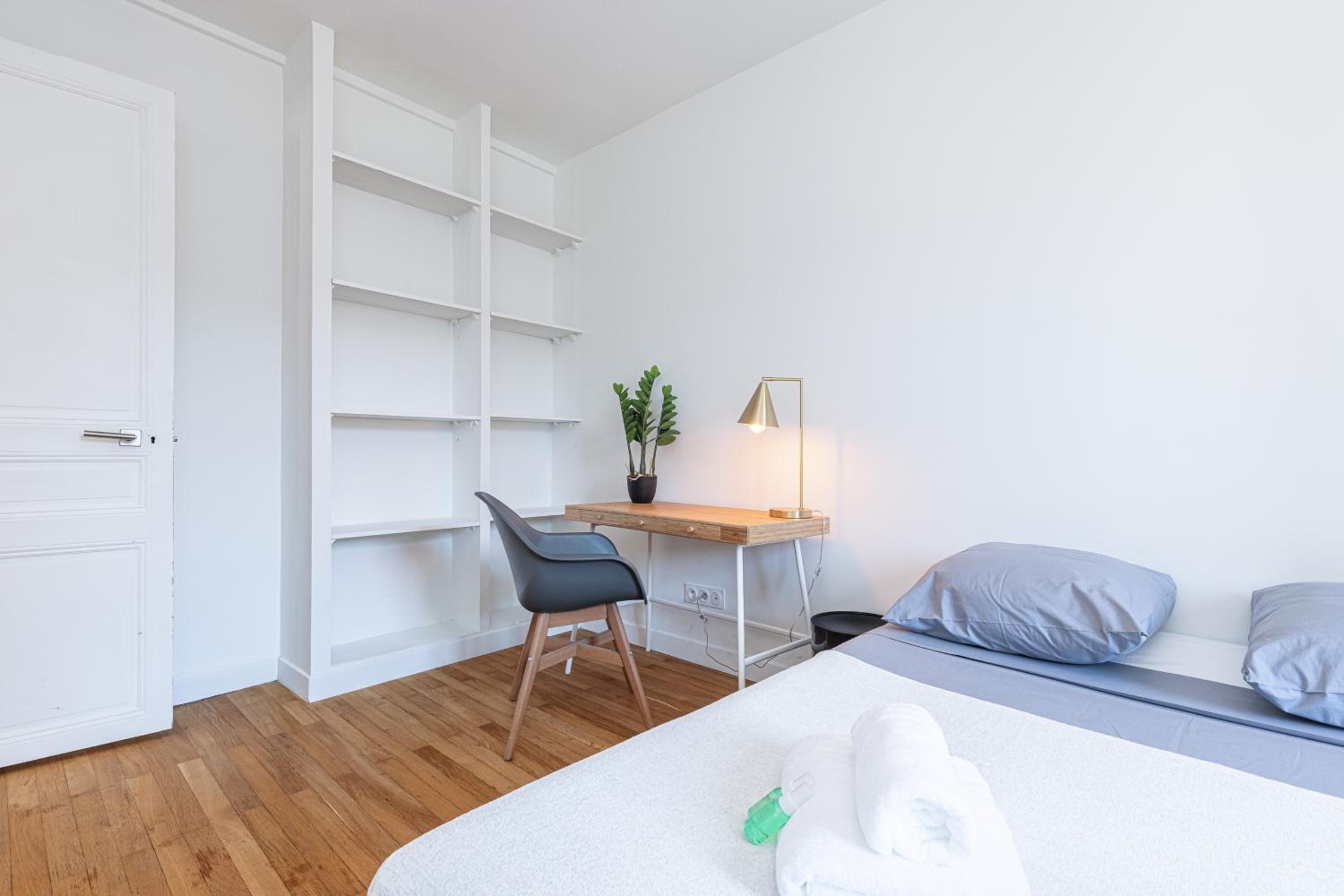 FEEL HOME - ALPHONSE KARR photo 4