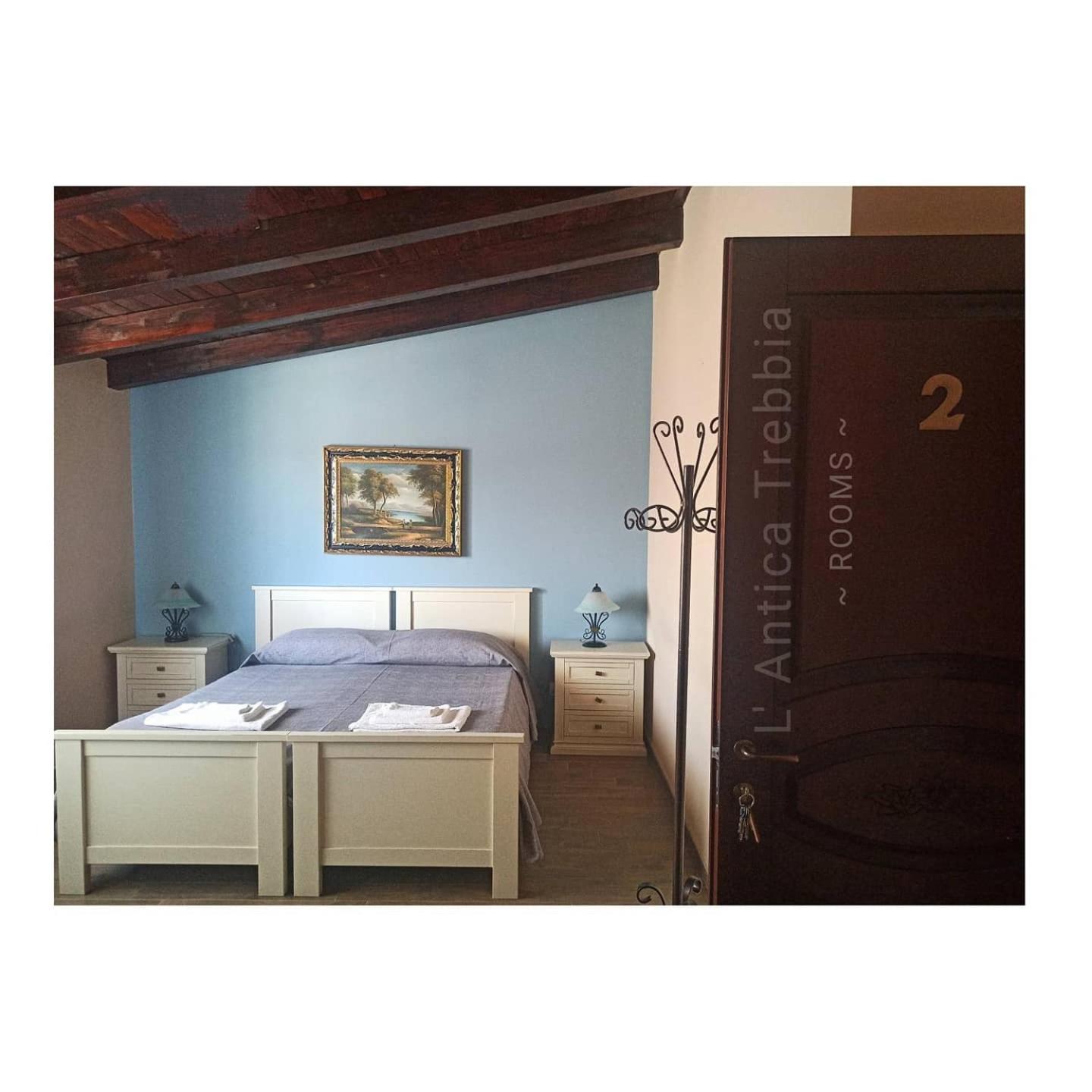 L' Antica Trebbia - Rooms view 4