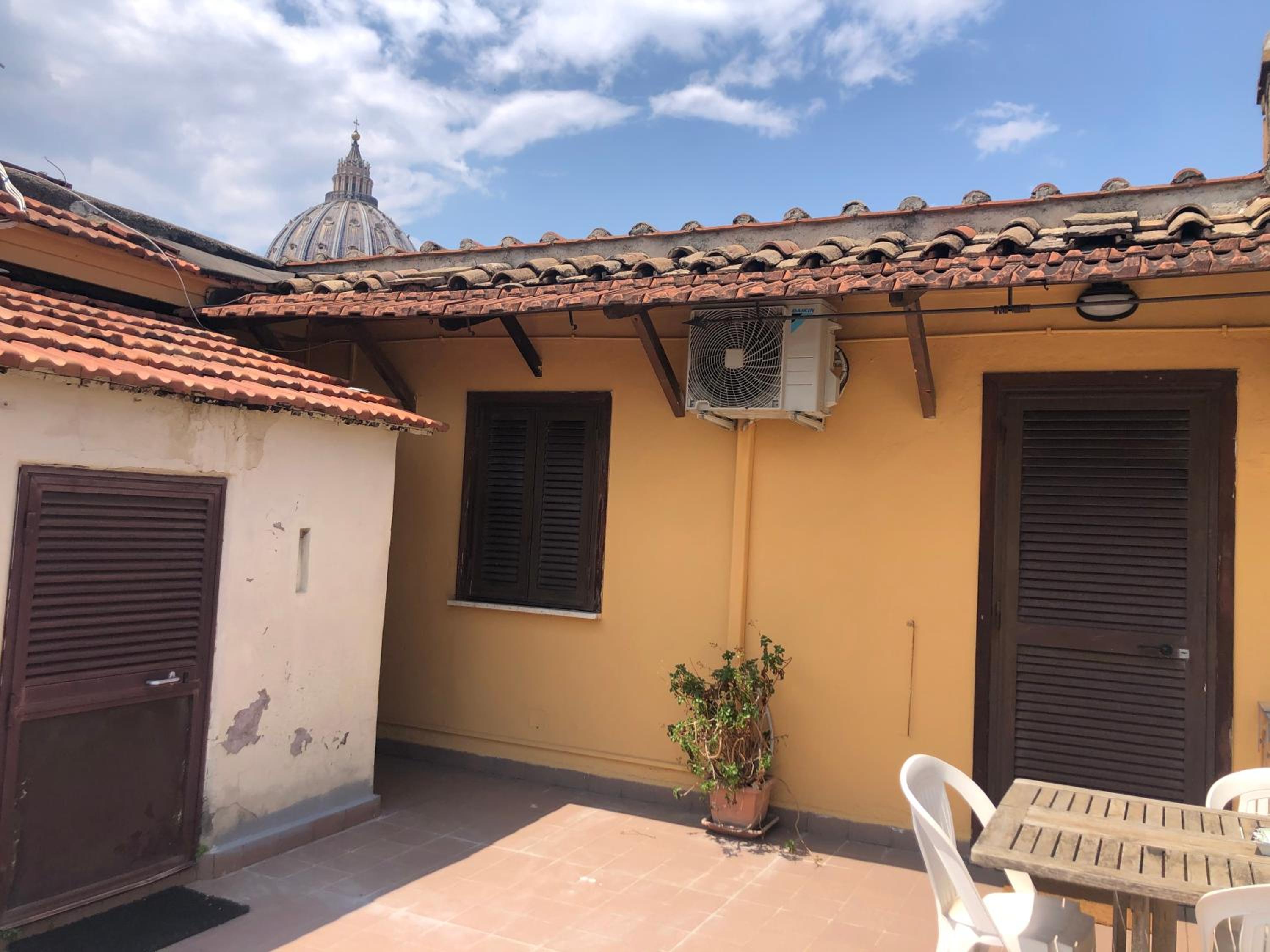 Zeus Inn - Una finestra sul Vaticano