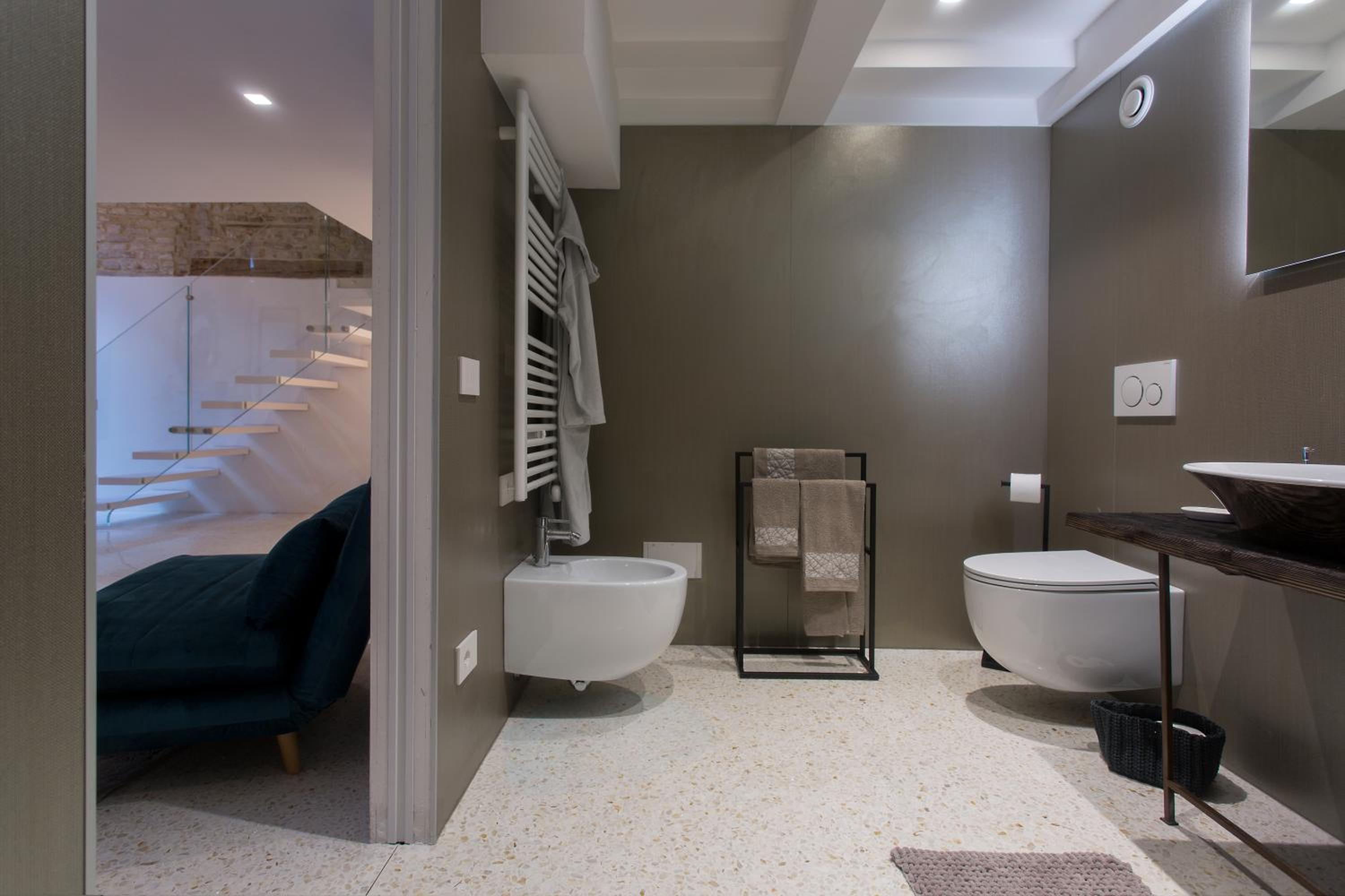 ItaliaHaus - Ca' Olivo loft with canal view in Rialto Venice