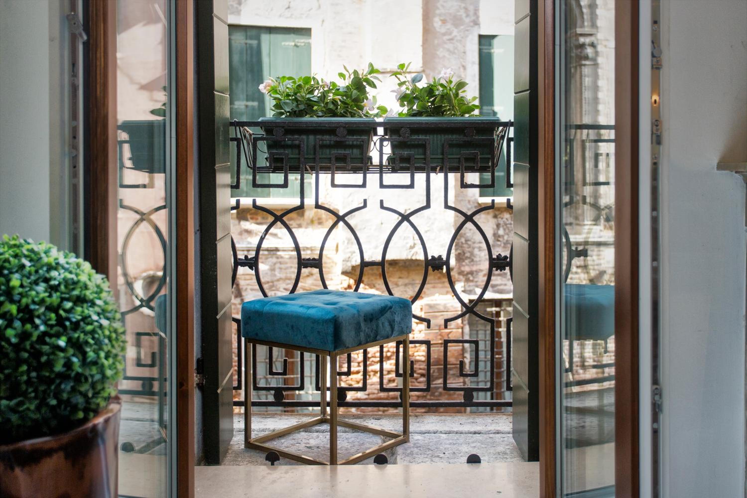 ItaliaHaus - Ca' Olivo loft with canal view in Rialto Venice