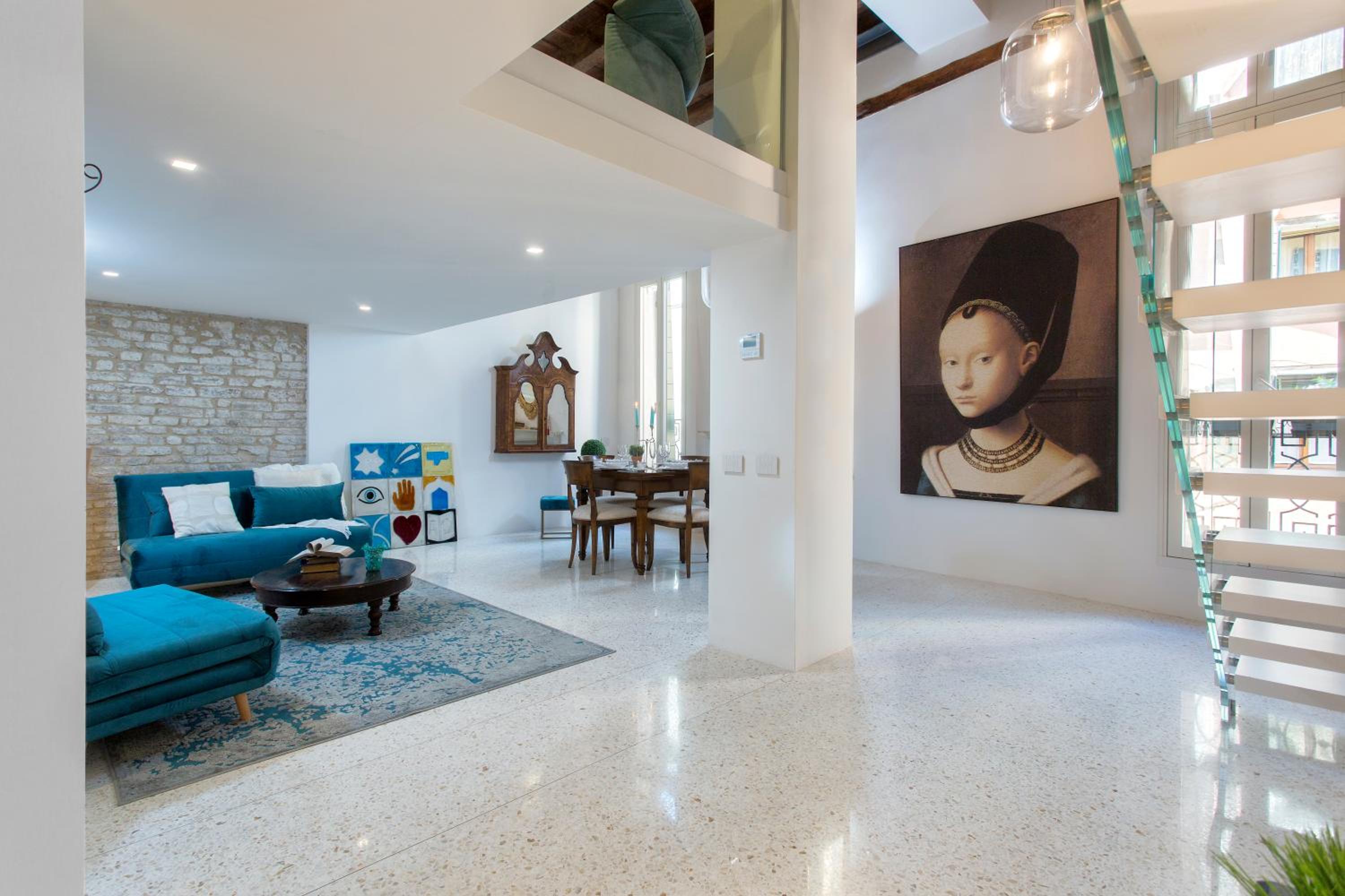 ItaliaHaus - Ca' Olivo loft with canal view in Rialto Venice
