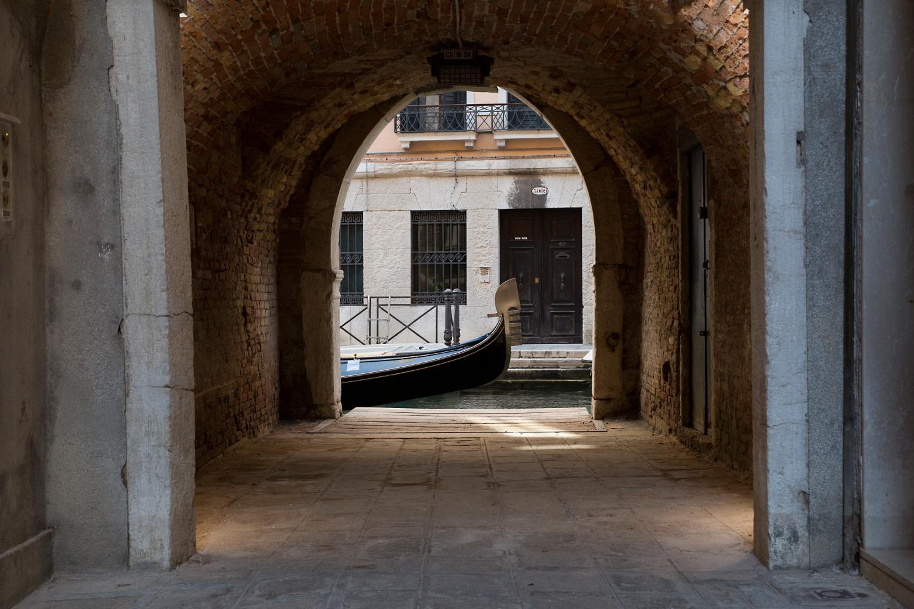 ItaliaHaus - Ca' Olivo loft with canal view in Rialto Venice