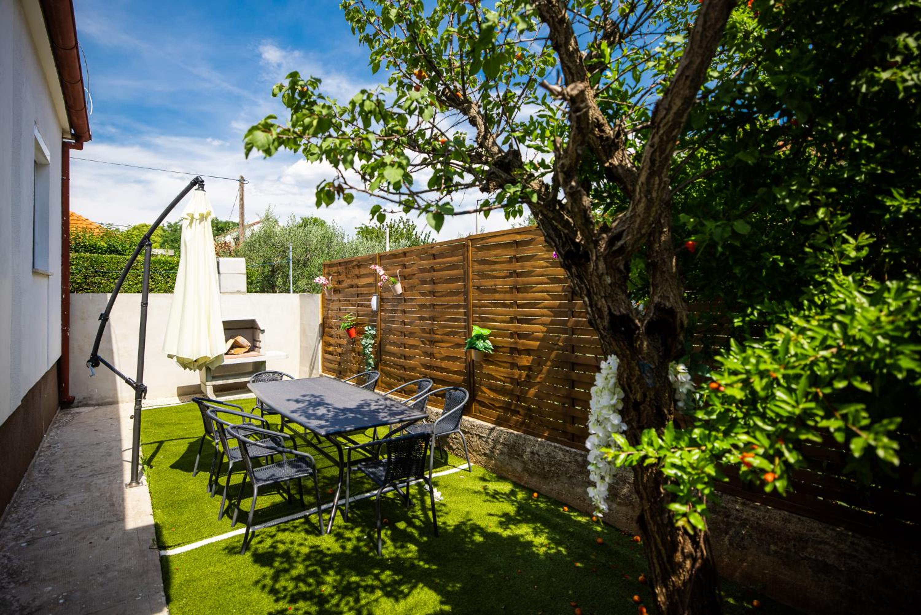 Hotel Villa Nila Zadar - Image 1