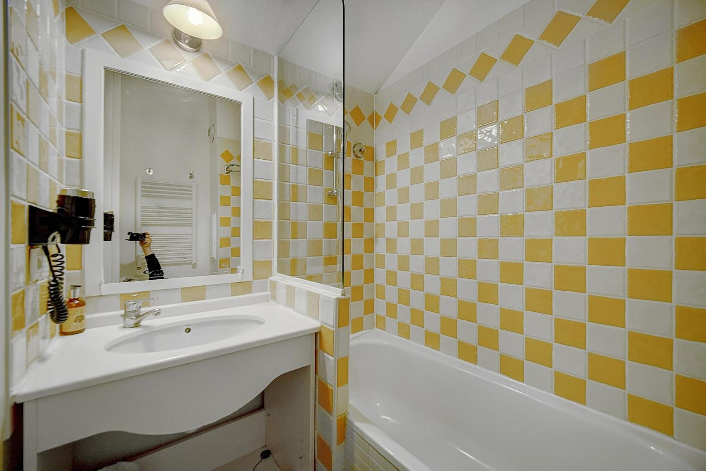 IMMOGROOM - 2BR - sea view - Swimming pool - Terrace - Parking - AC - Wifi view 5