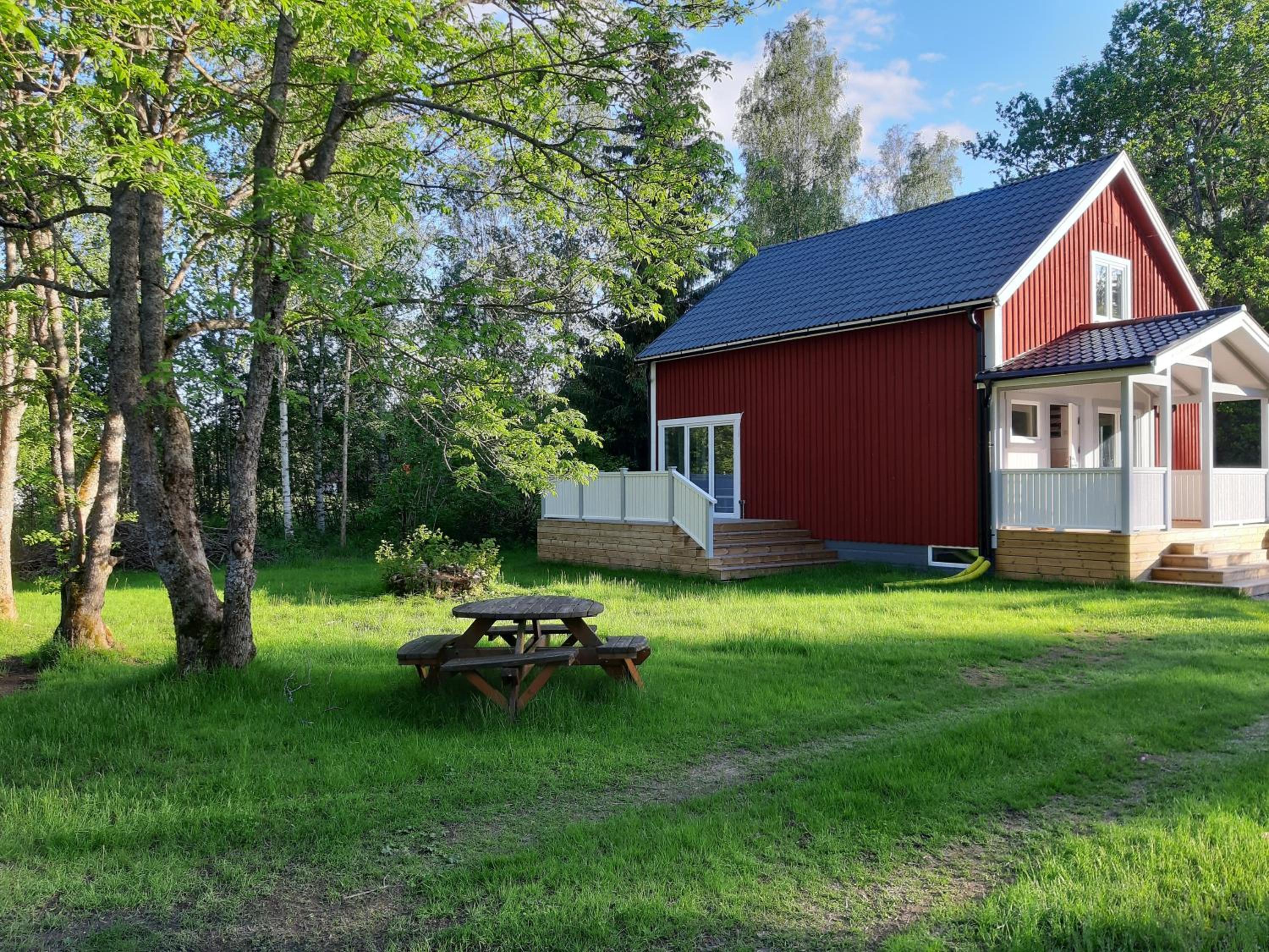 Photo 1