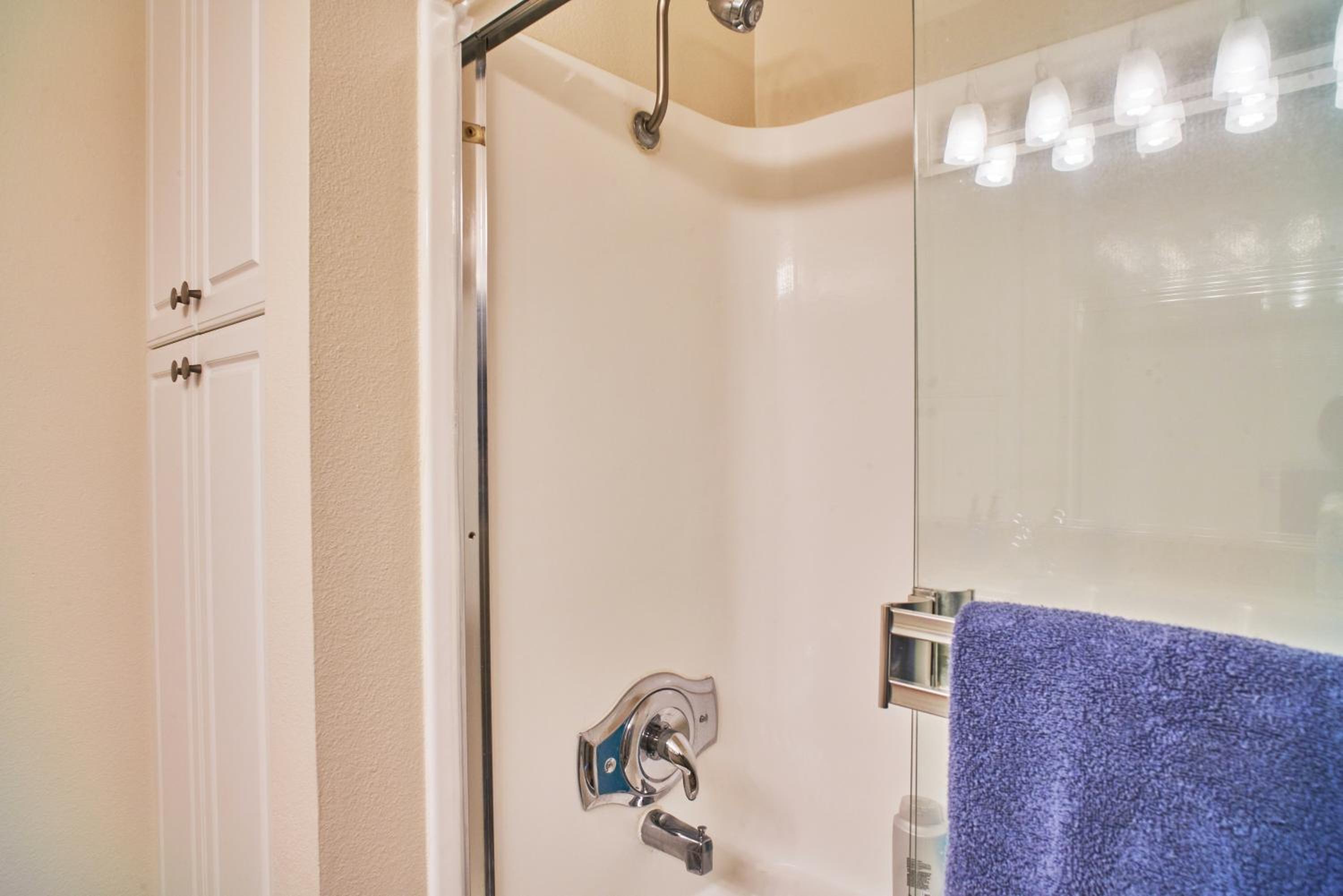 Los Angeles Vacations - Venice Beach Property With Water Views - Property Image 2