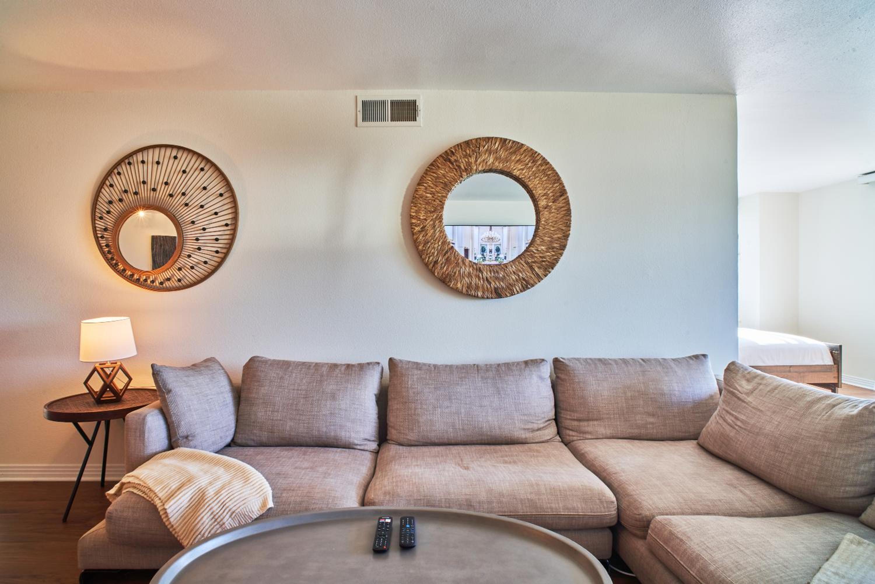 Los Angeles Vacations - Venice Beach Property With Water Views - Property Image 22