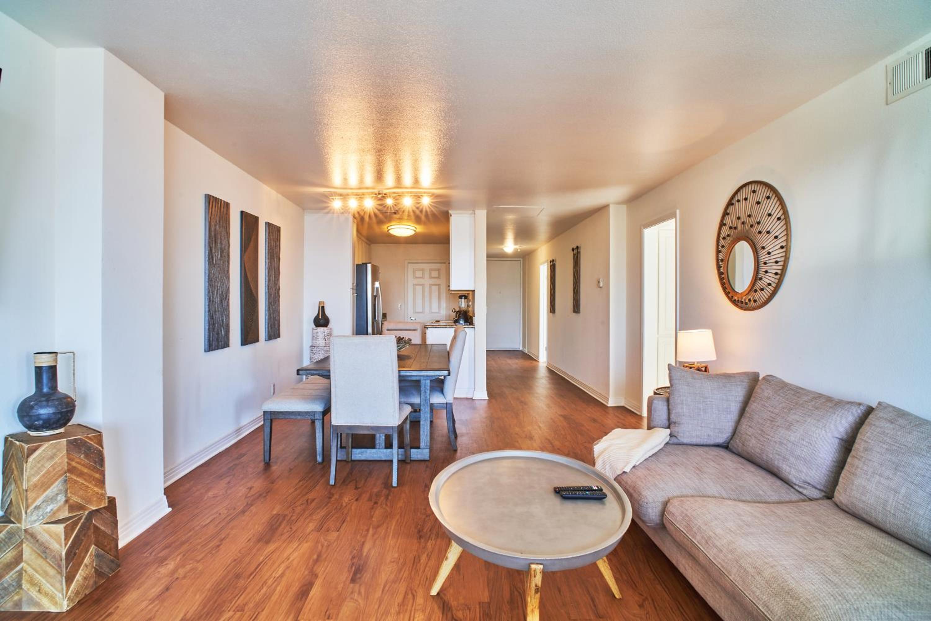 Los Angeles Vacations - Venice Beach Property With Water Views - Property Image 25