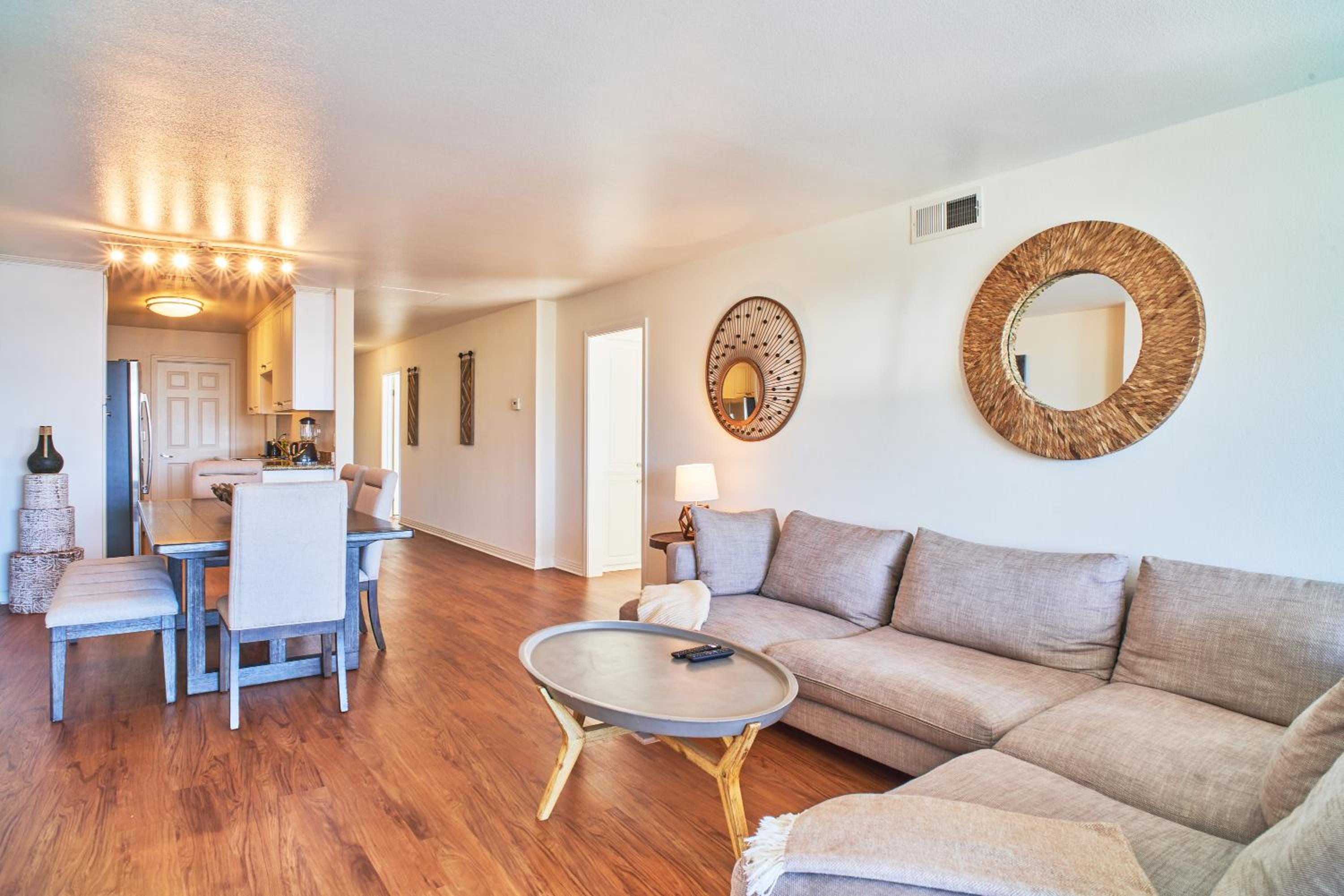 Los Angeles Vacations - Venice Beach Property With Water Views - Property Image 24