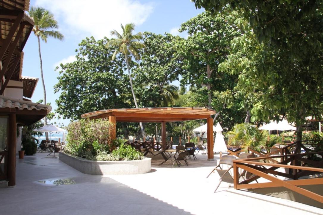 Apt na Praia do Forte em Condomínio frente mar!