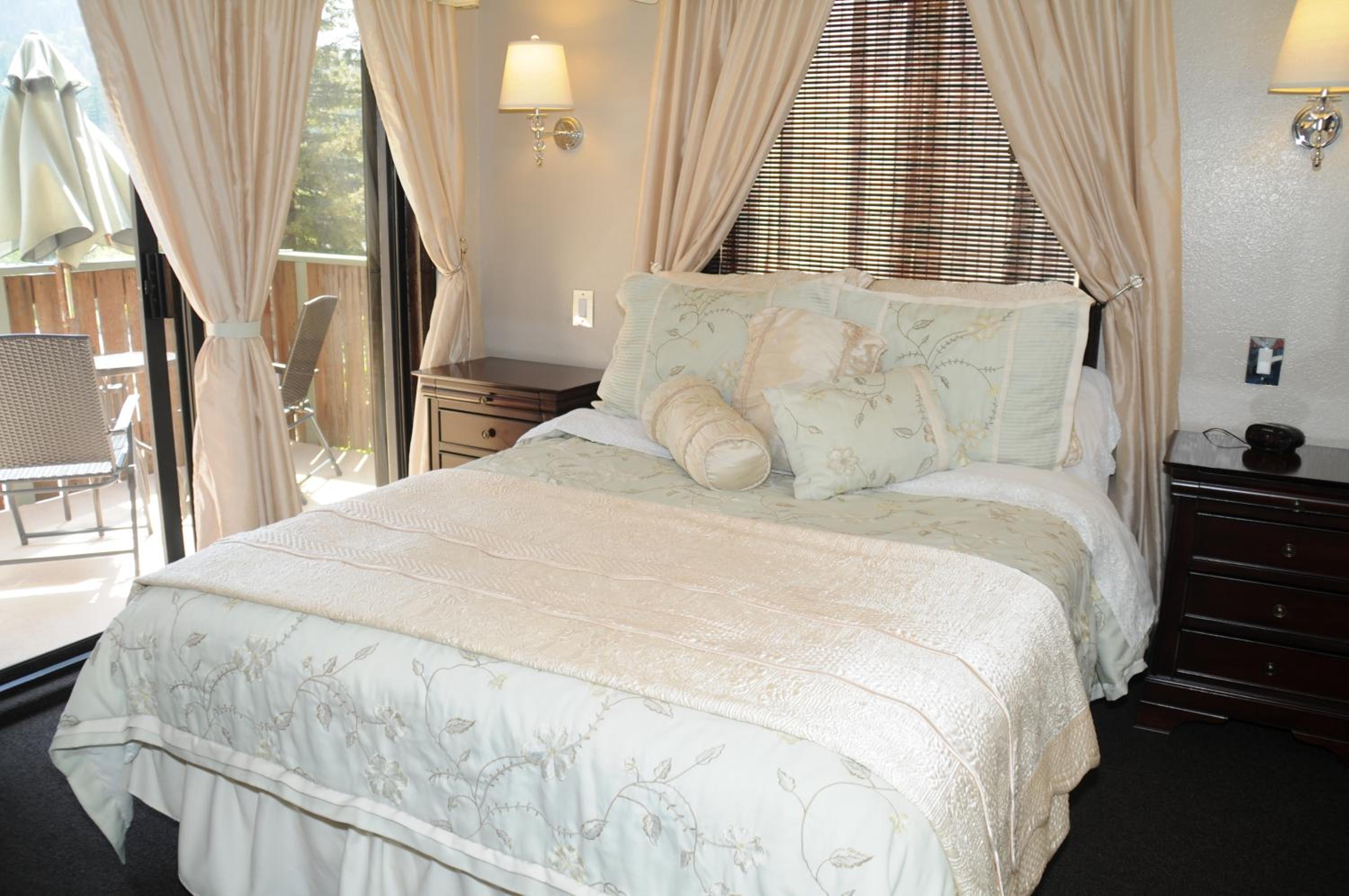 The North Shore Inn