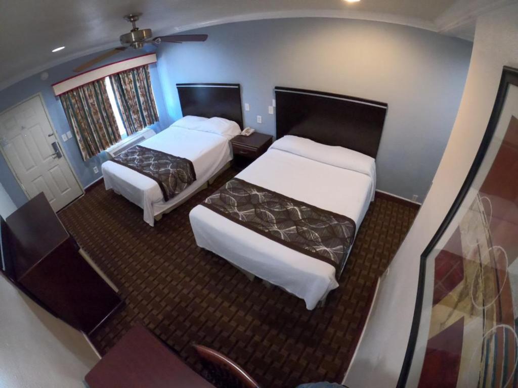 Hollywood Guest Inn