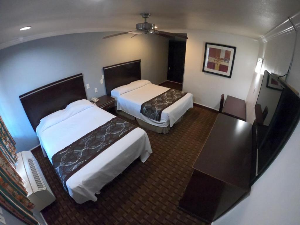 Hollywood Guest Inn