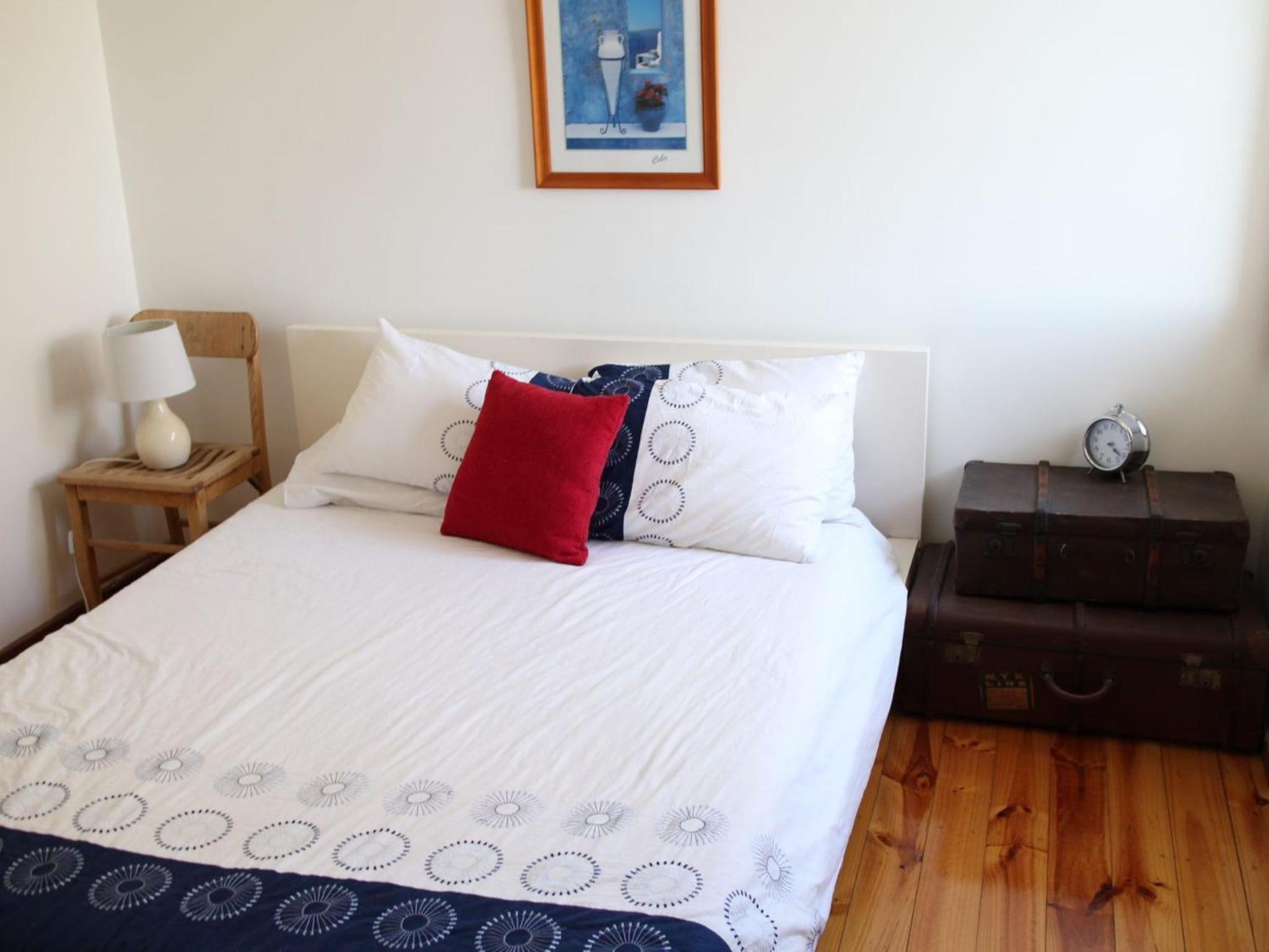 4 Robert Norman Street
