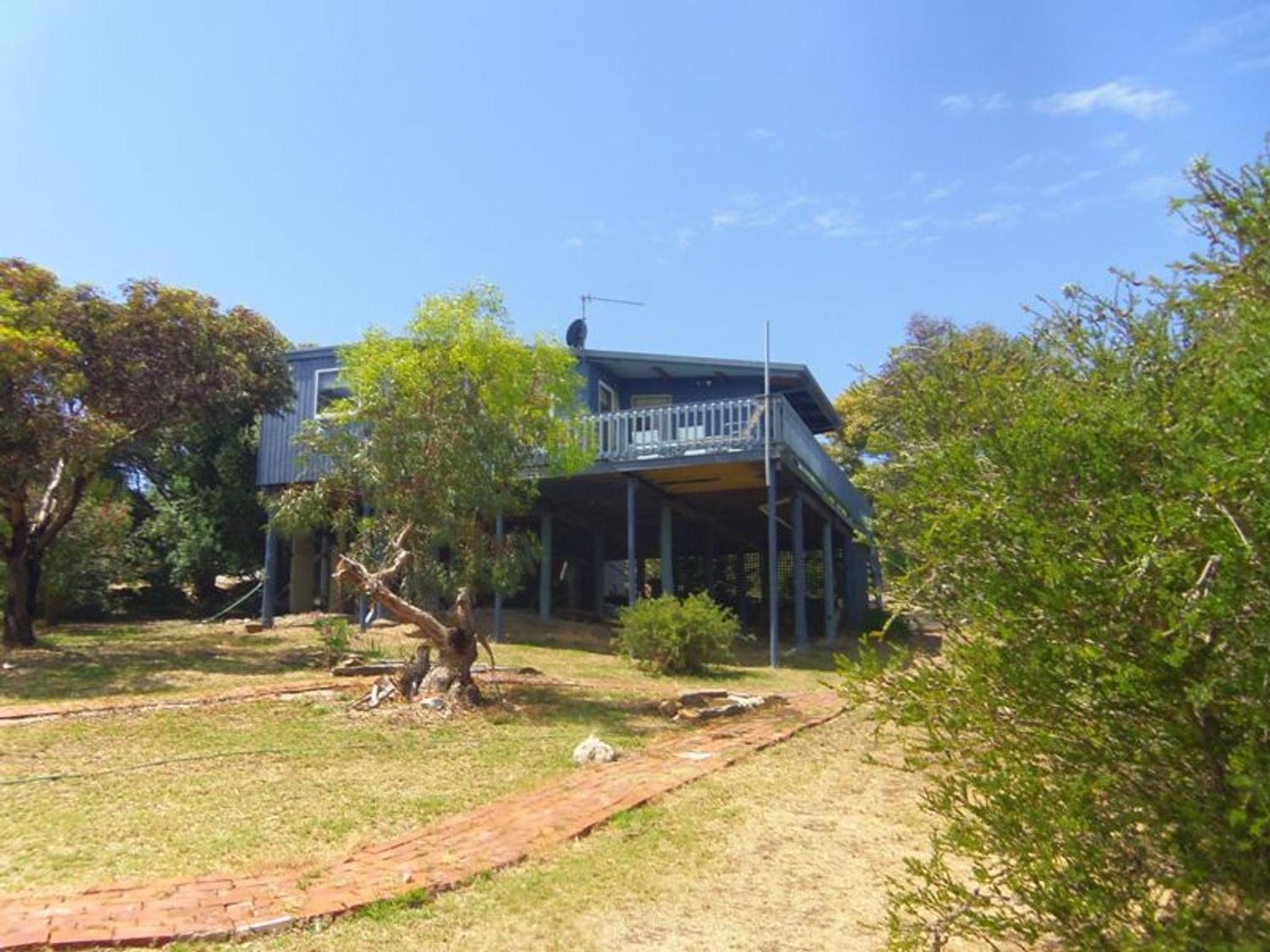 4 Robert Norman Street