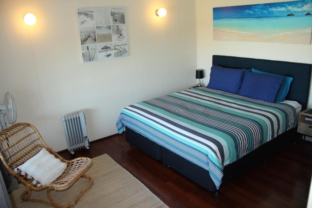 The Beach Shack - OCEAN VIEWS, CLOSE TO THE BEACH