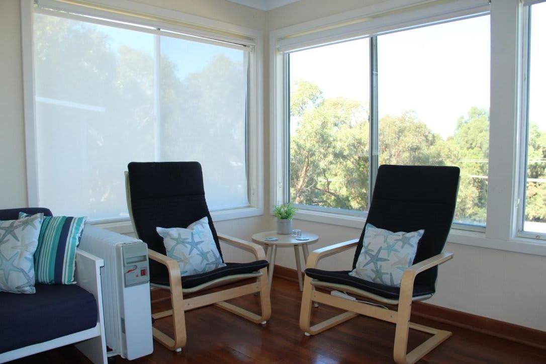 The Beach Shack - OCEAN VIEWS, CLOSE TO THE BEACH