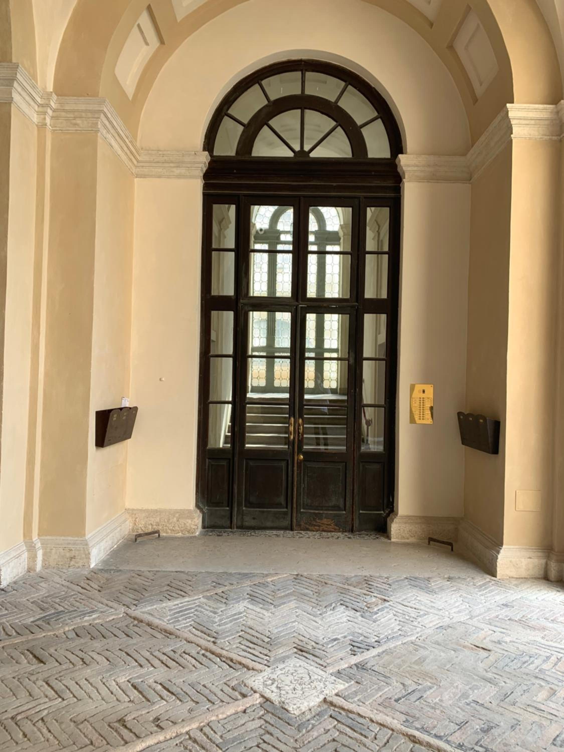 Cavour44 - Palazzo Canossa view 2