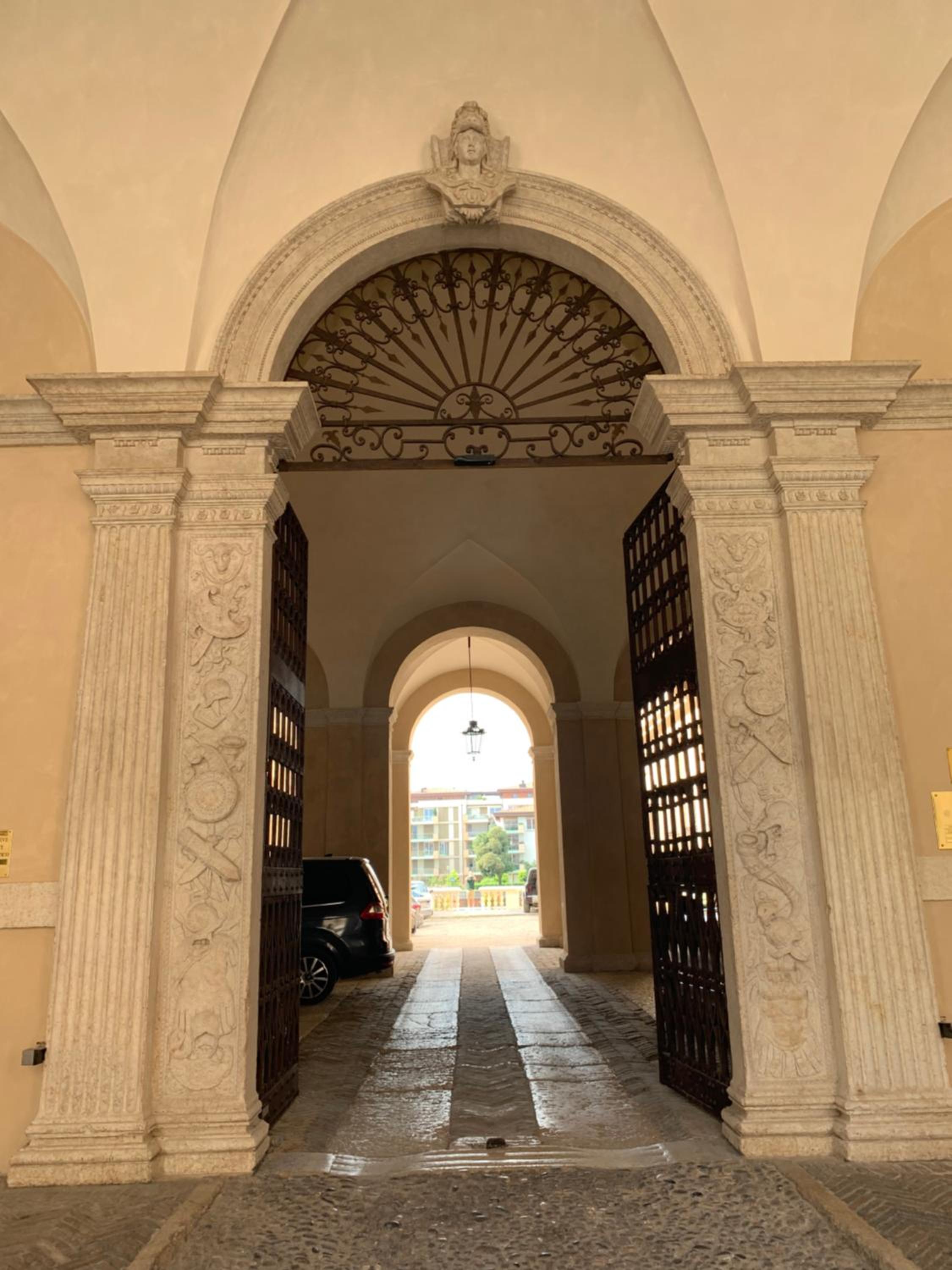 Hotel Cavour44 - Palazzo Canossa - Image 1