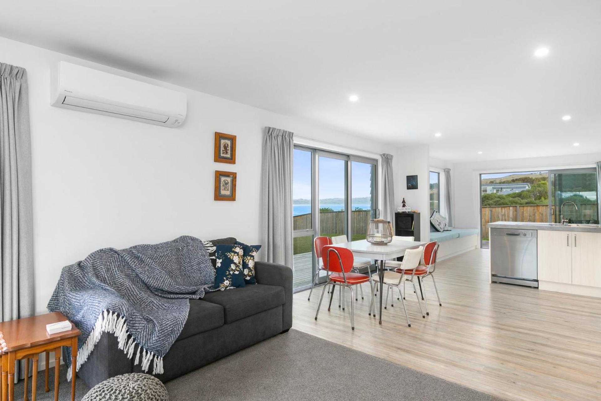 Karitane Beach Retreat - Karitane Holiday Home view 4