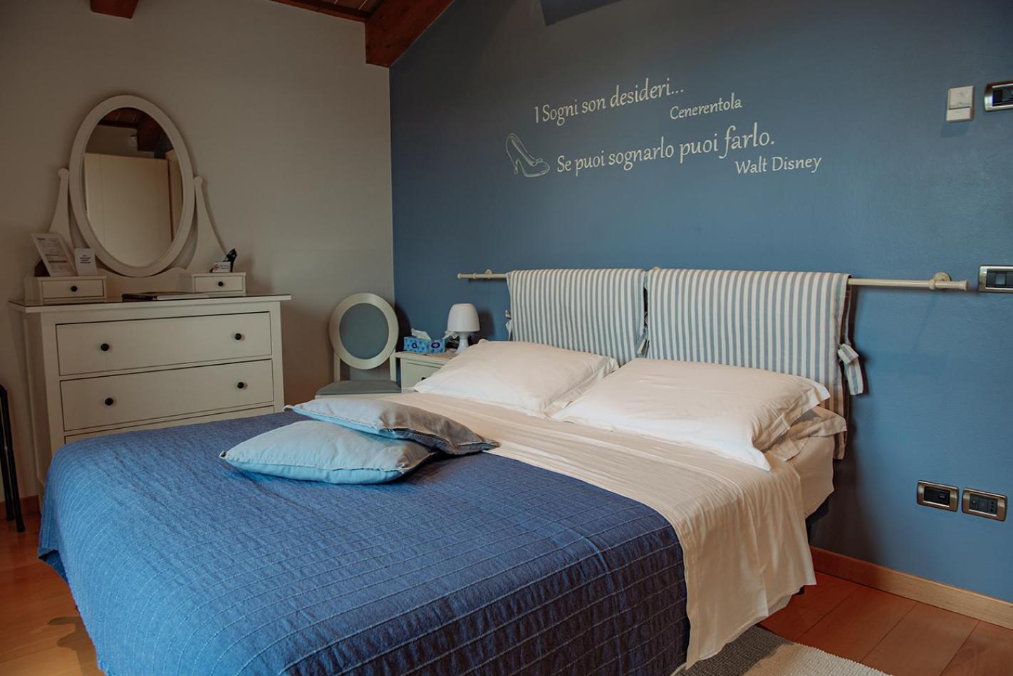Rosa del Grappa en Rosà — hotel room