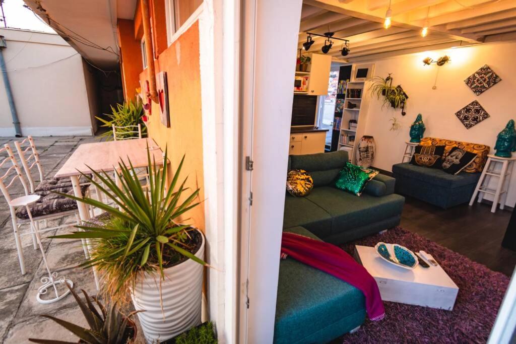 lounge