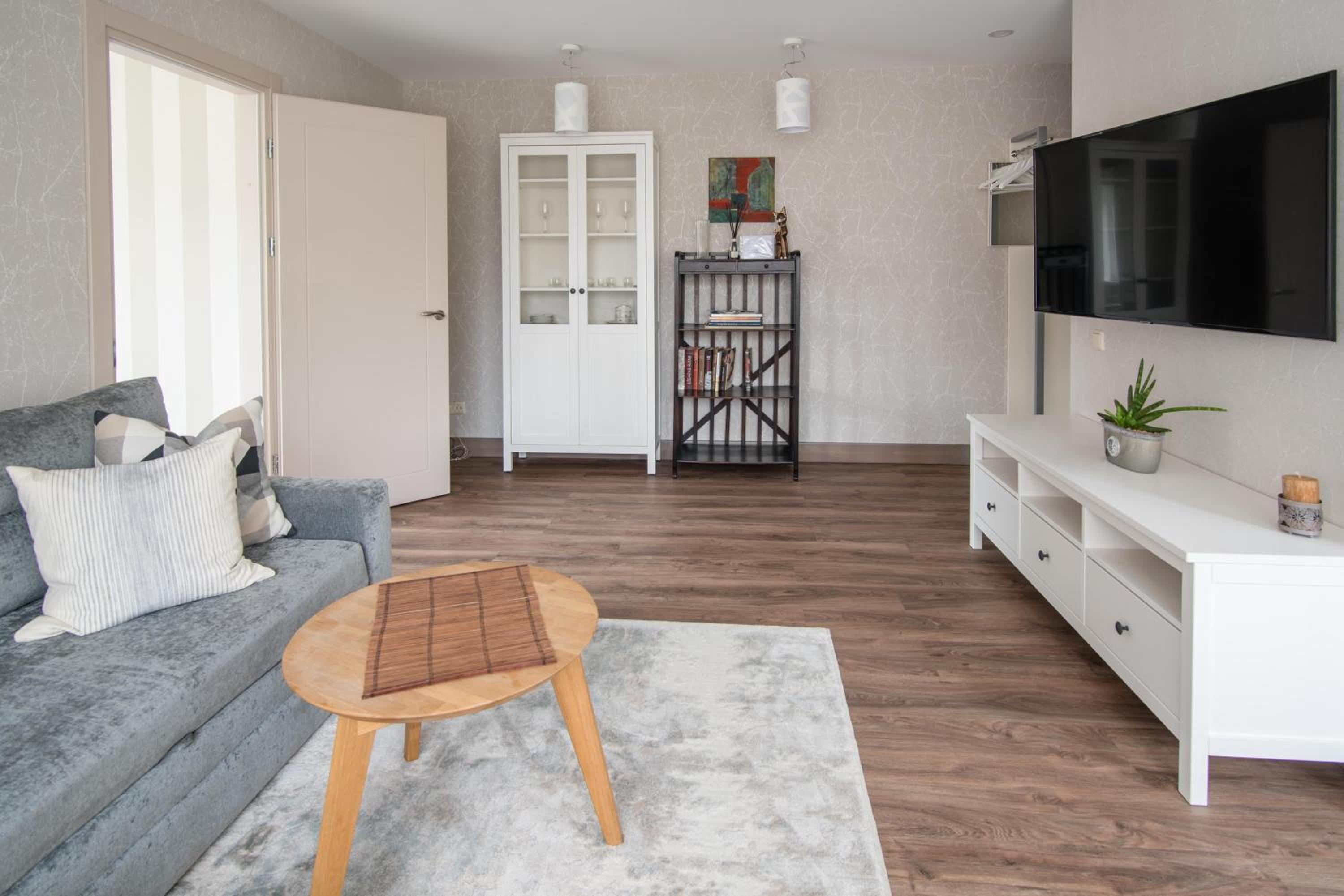 Cosy Scandi Home near the Old Town. Self Check-In view 2
