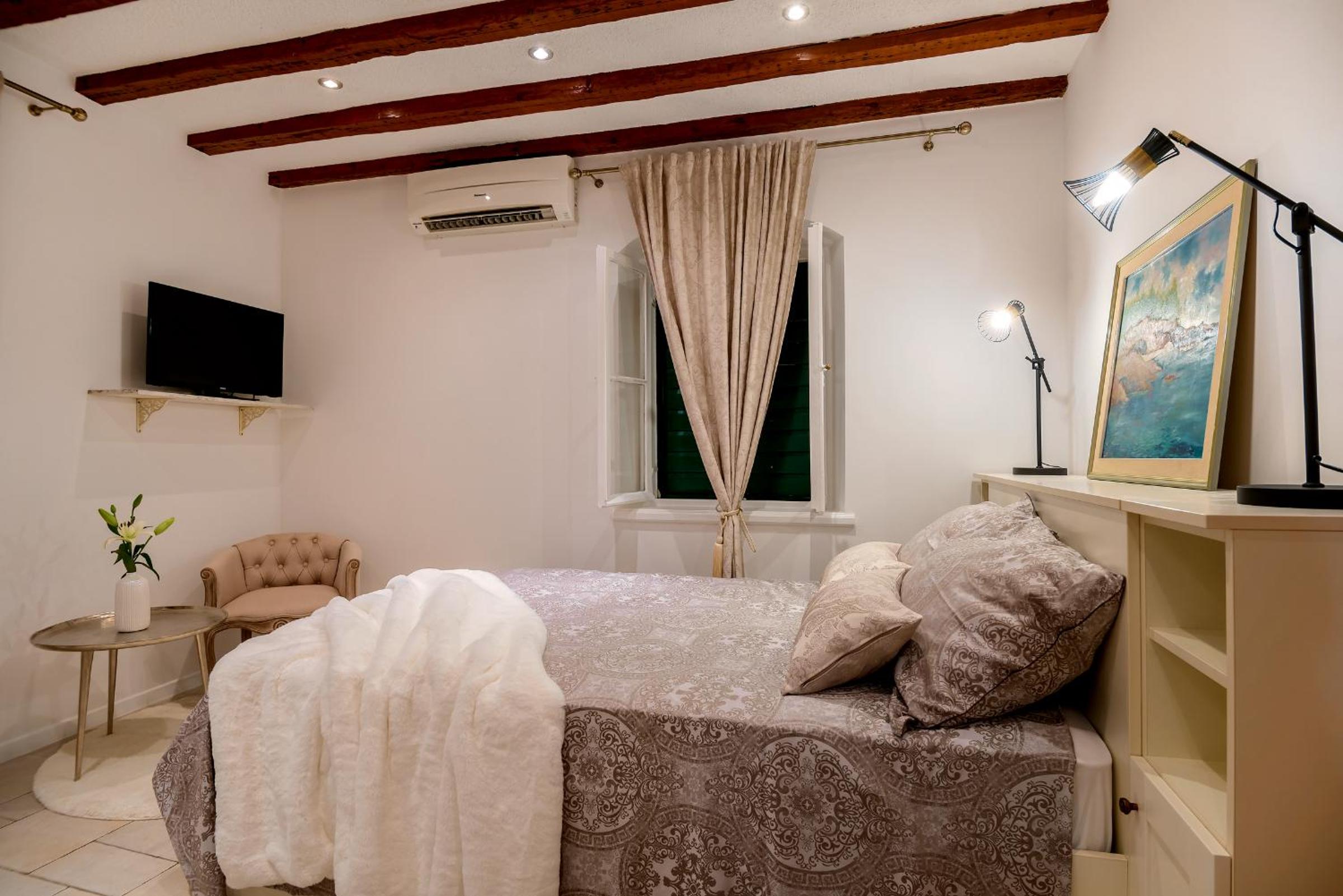 Charming Old Town Apartment Pjaca Split