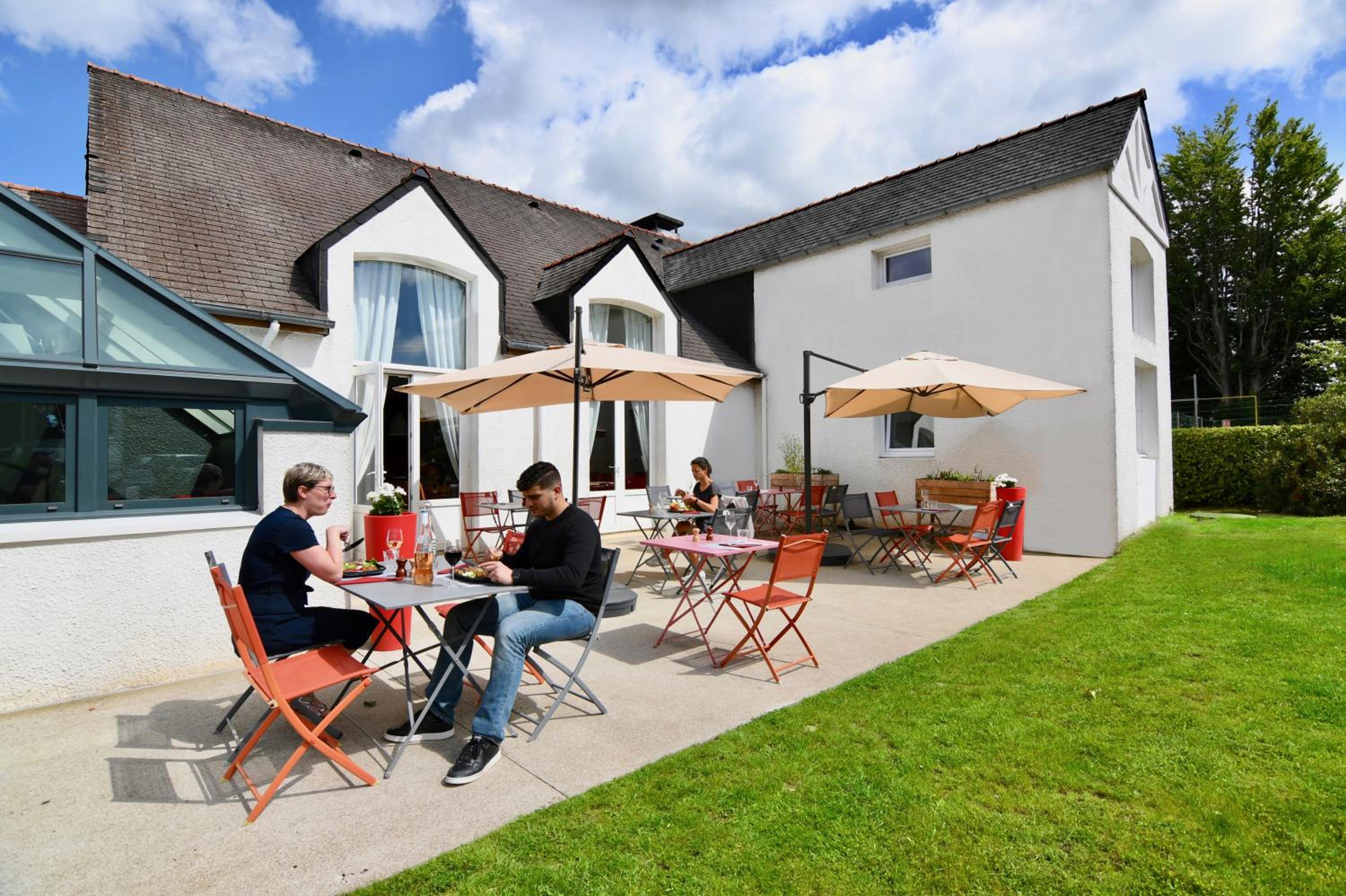 Brest Vacations - ibis Brest Kergaradec - Property Image 12