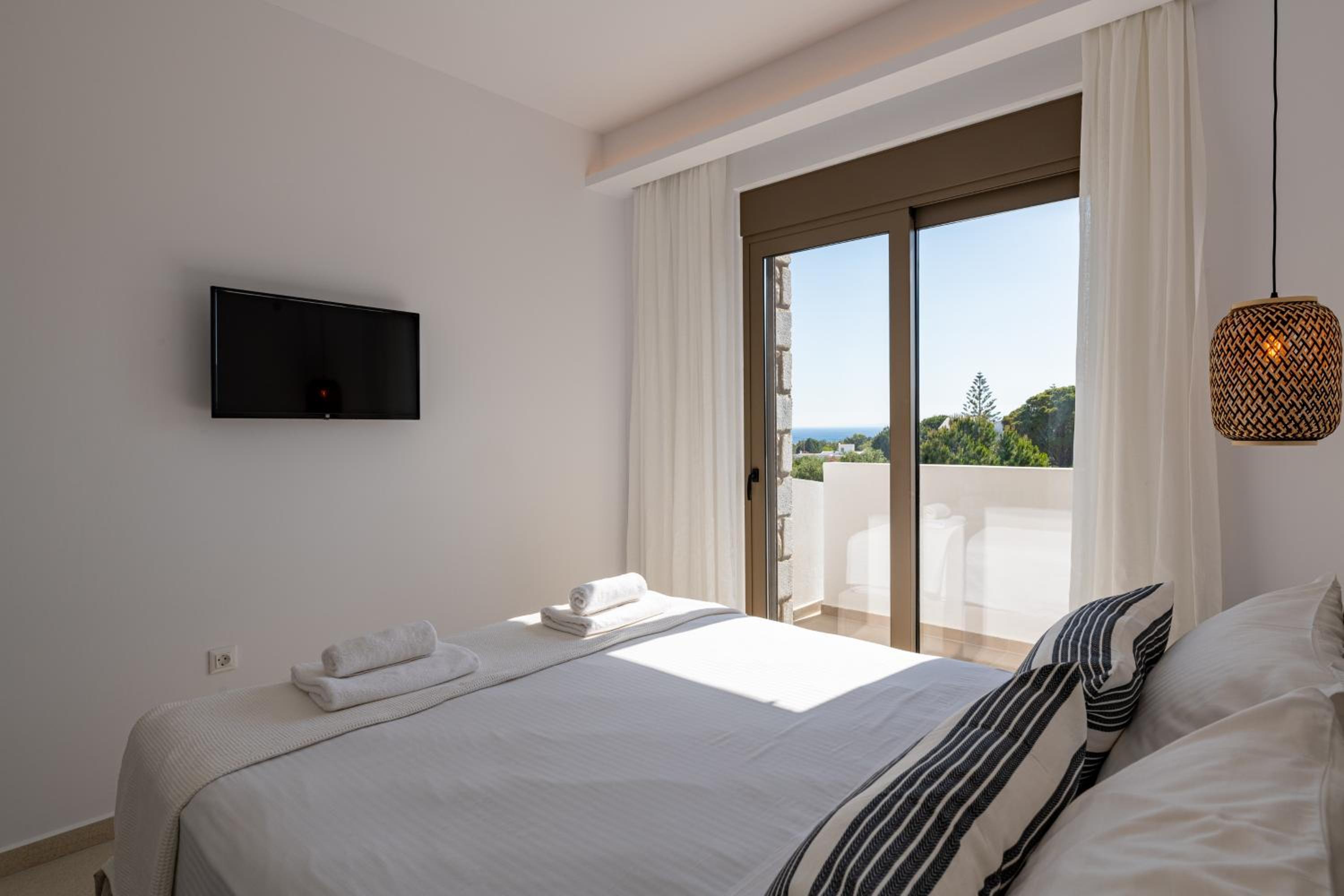 VILLA IRIS in PEFKOS, PINE VILLAS view 5