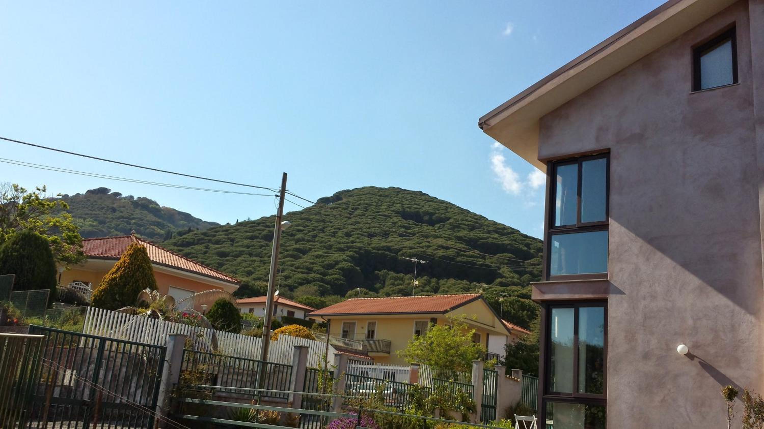 Etna Holiday Home