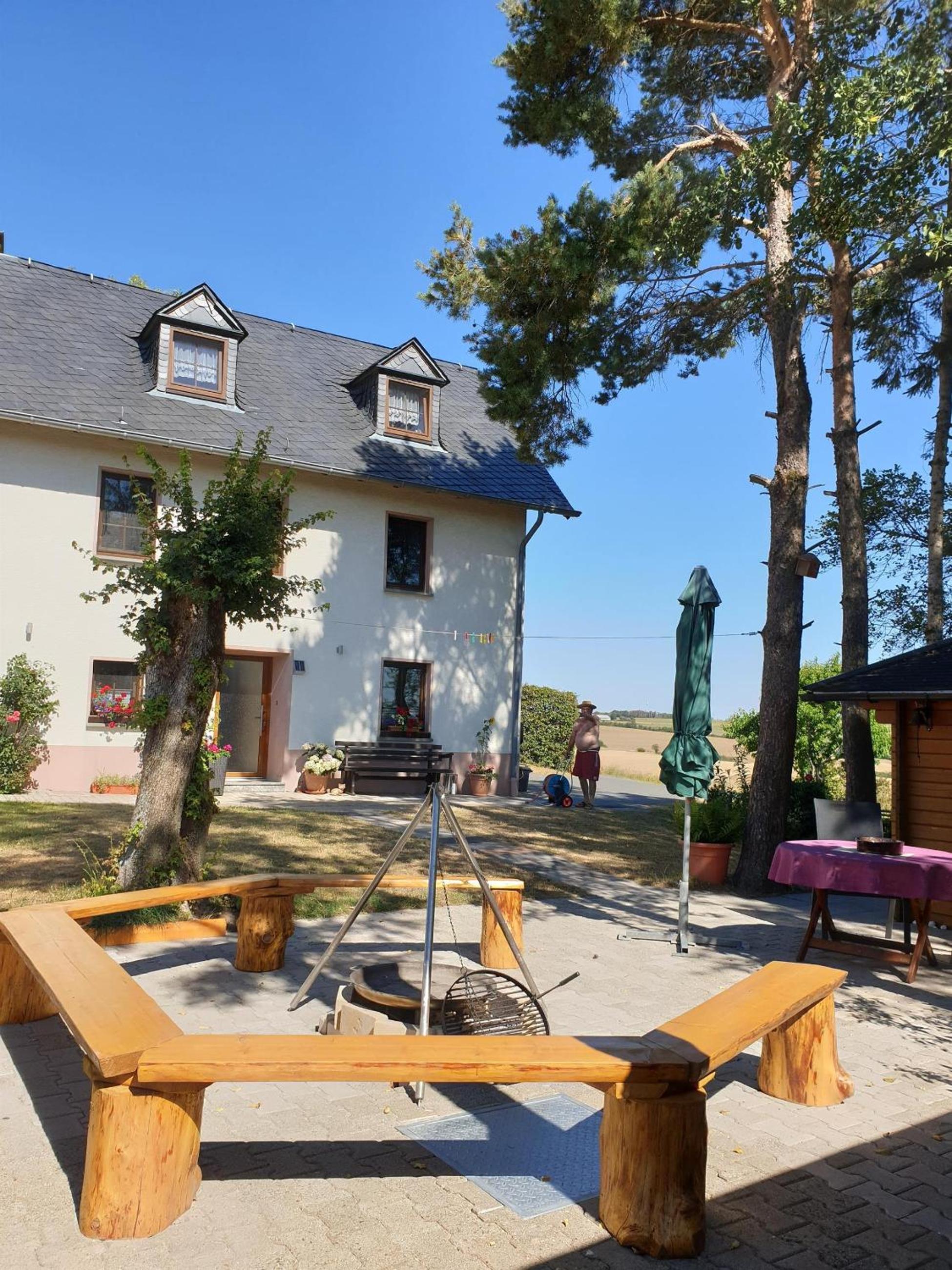 Ferienwohnung Hügelhaus view 4