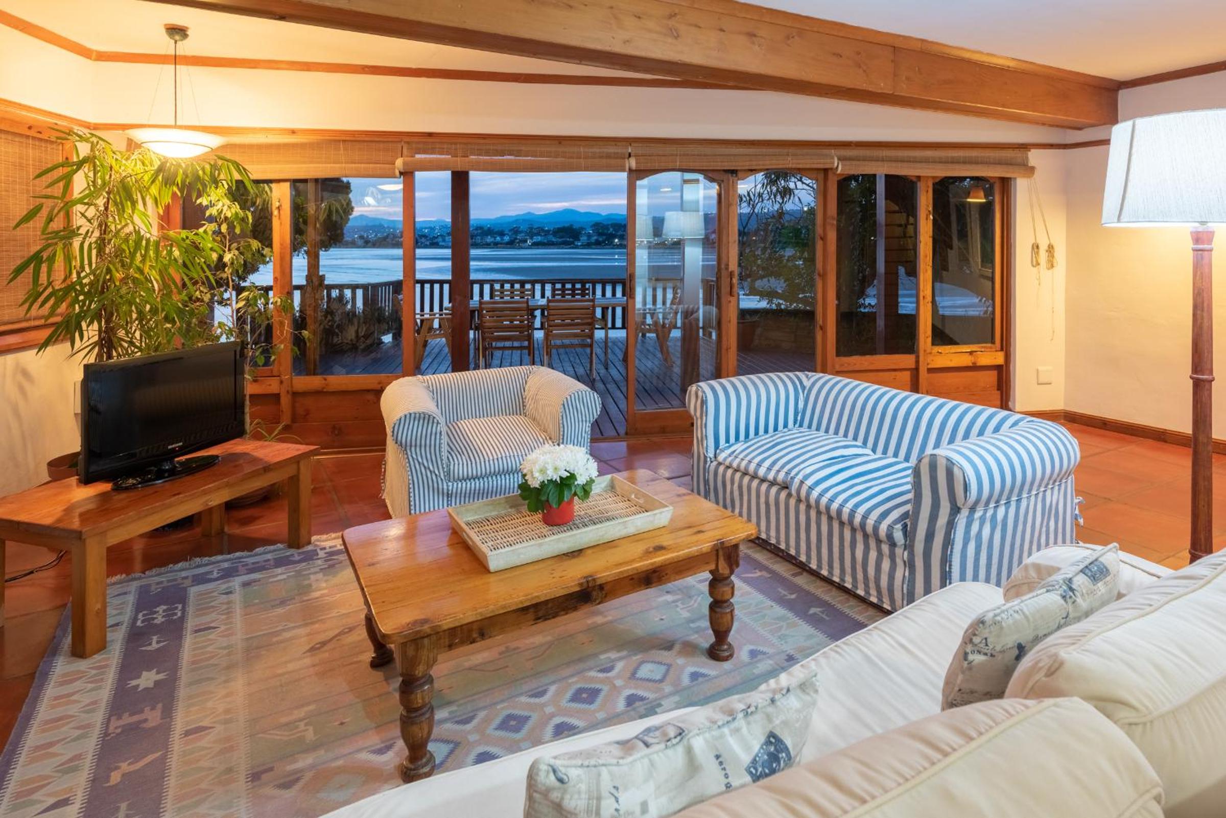 Paquita Self Catering Holiday House view 4