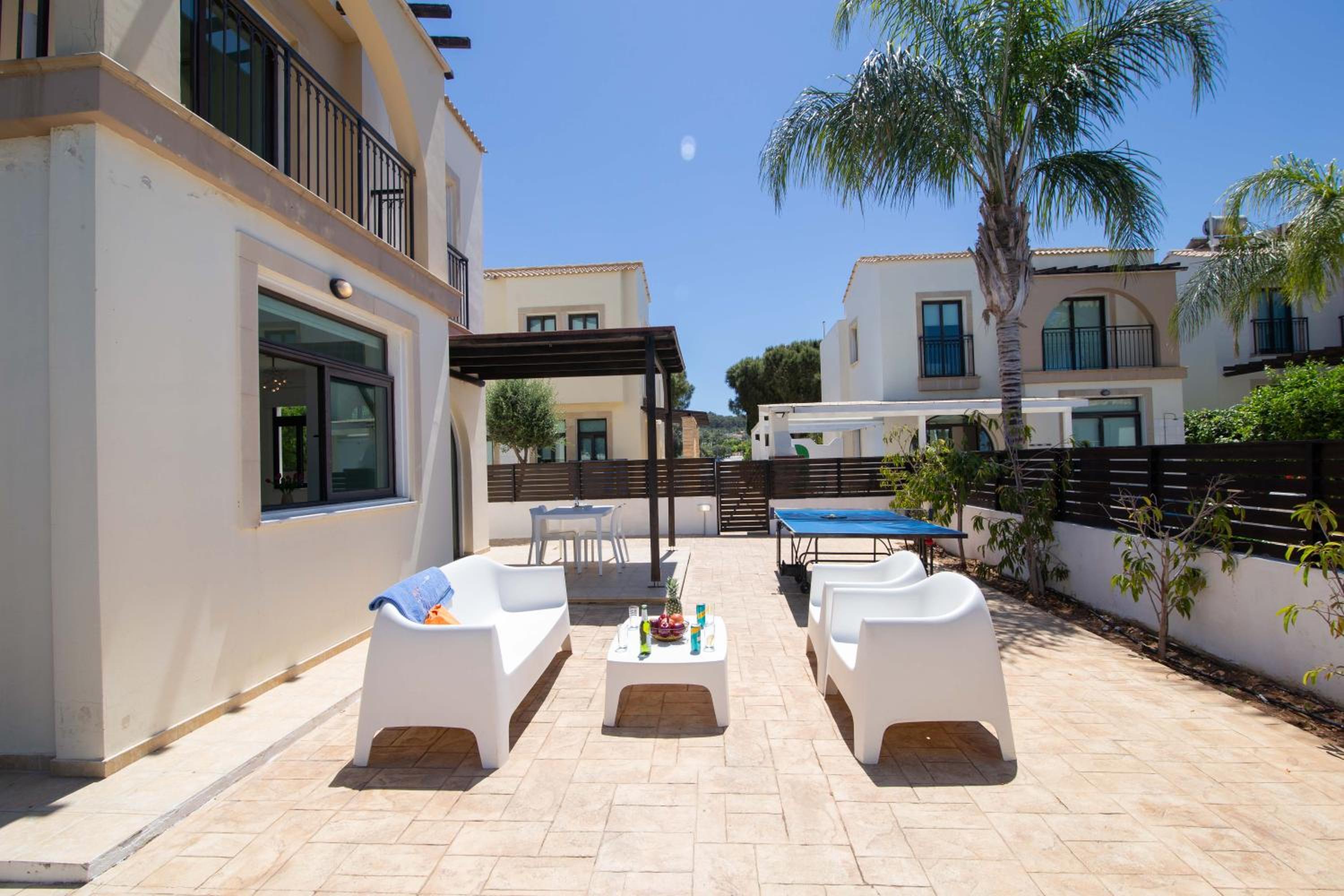 Mylos 9 view 3