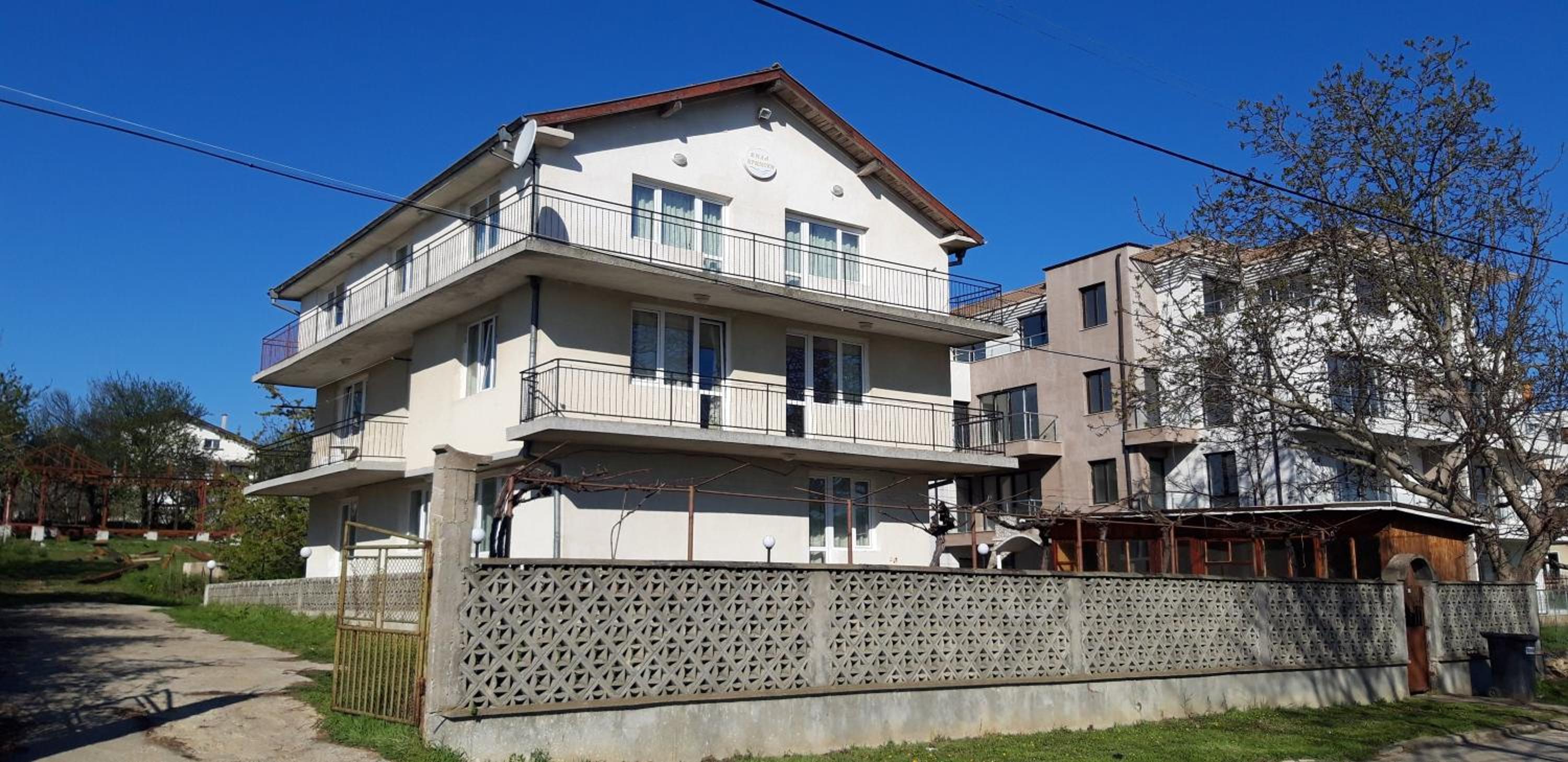 Krimski Guest House and Bungalows