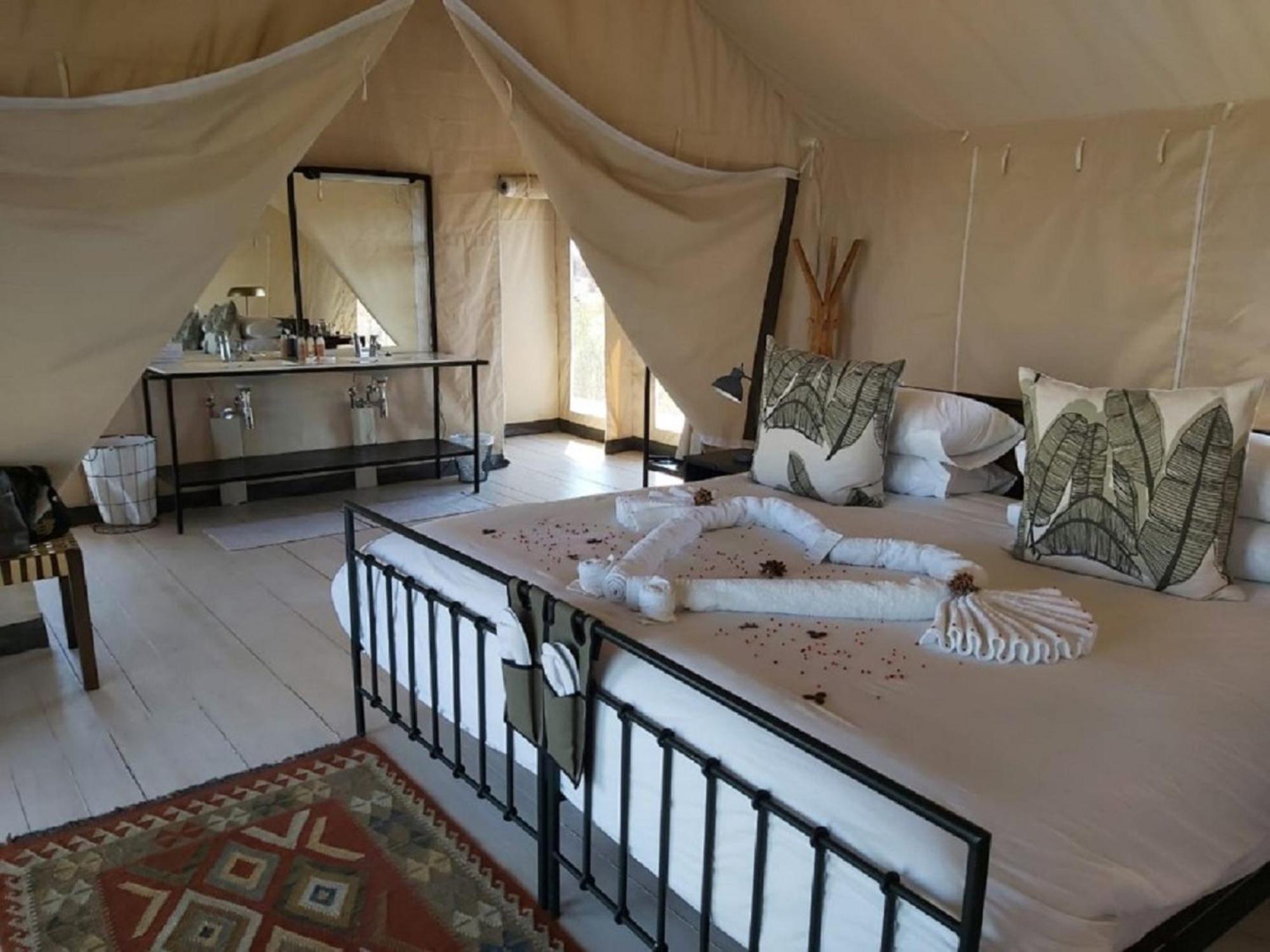 Nogatsaa Pans Chobe Lodge