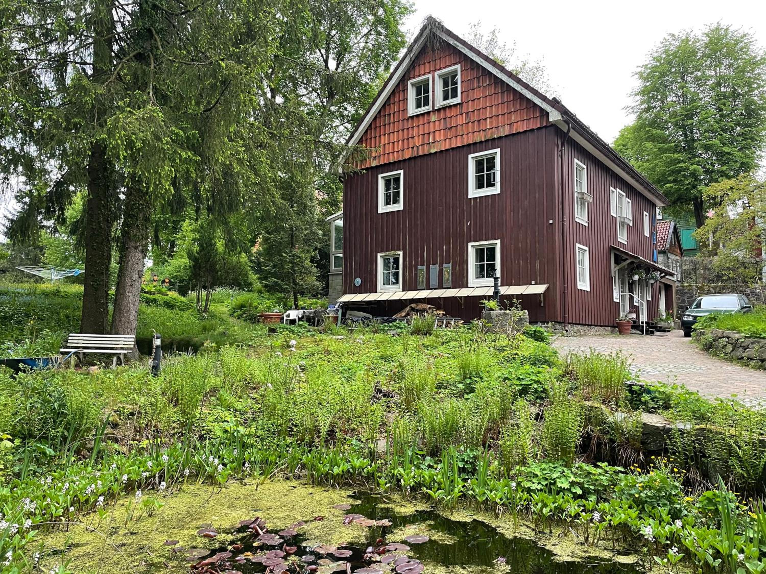 Hotel Liebevoll Eingerichtetes Ferienhaus Mit Grossem Garten