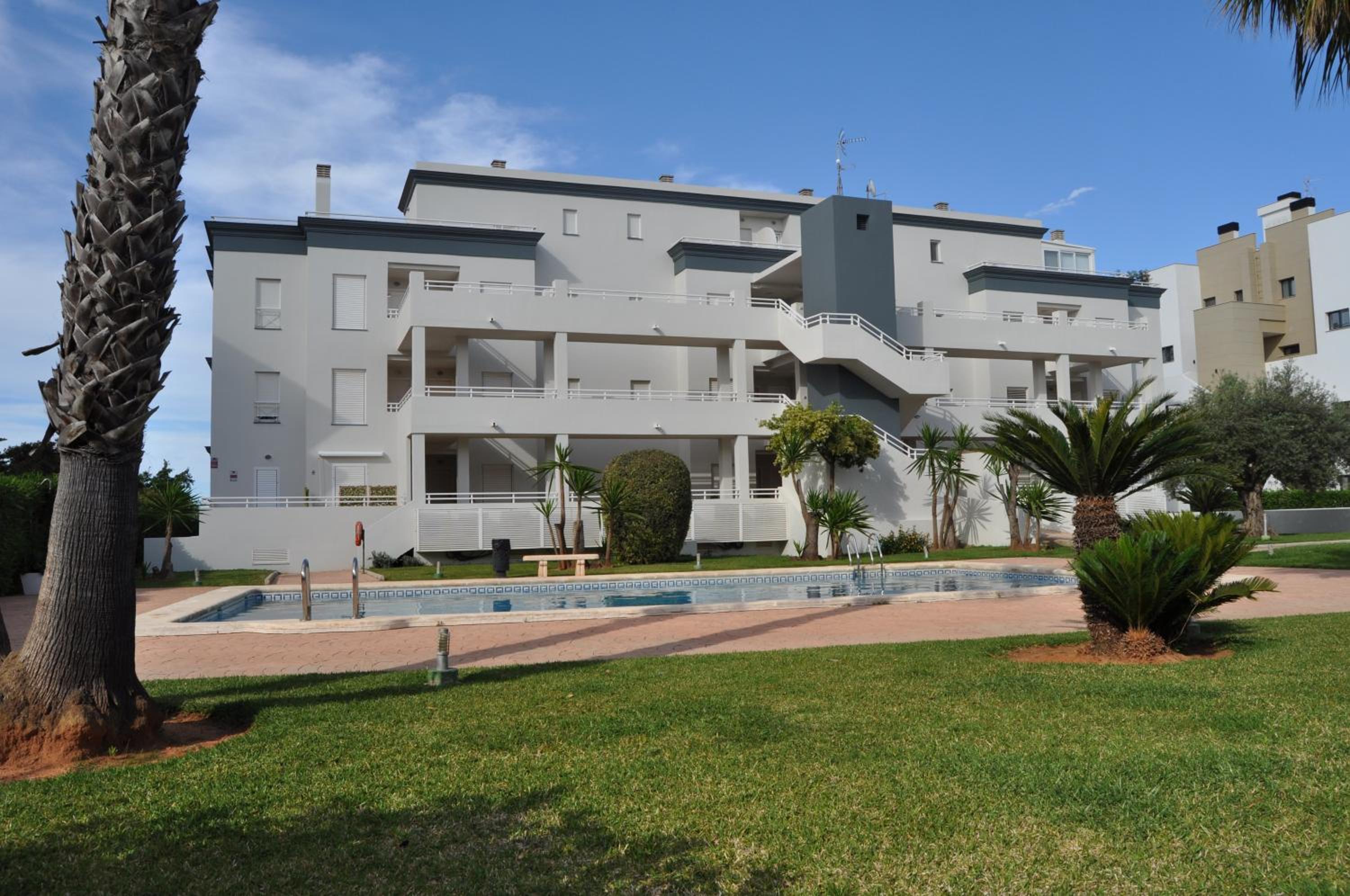MET&GOLF OLIVA NOVA BEACH en Oliva — building