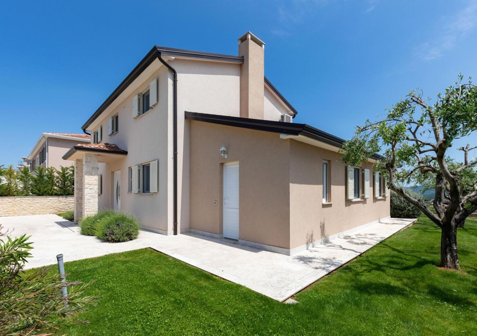 Villa Vor Ort view 3