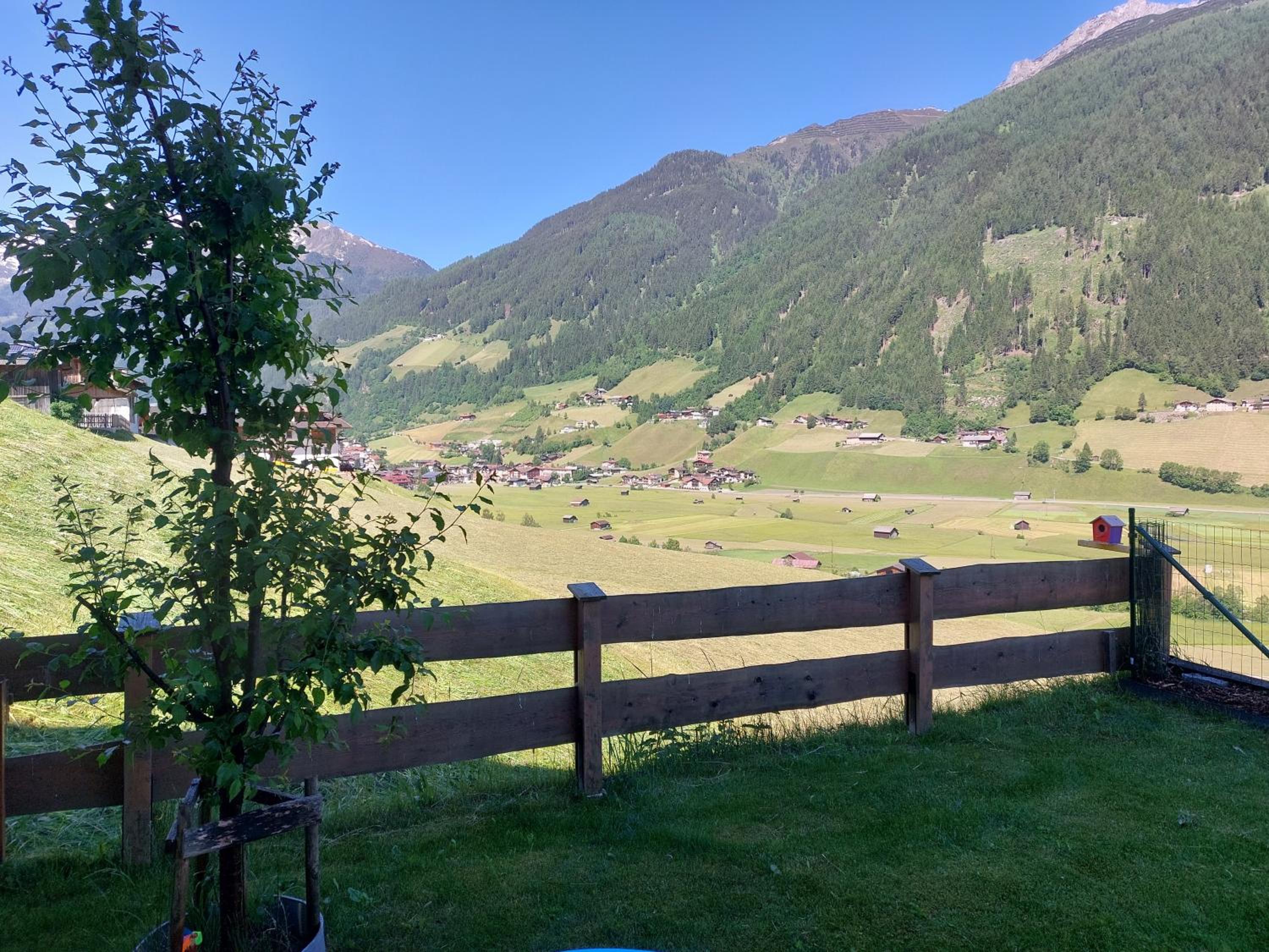Ferienwohnung Alpenherz view 2