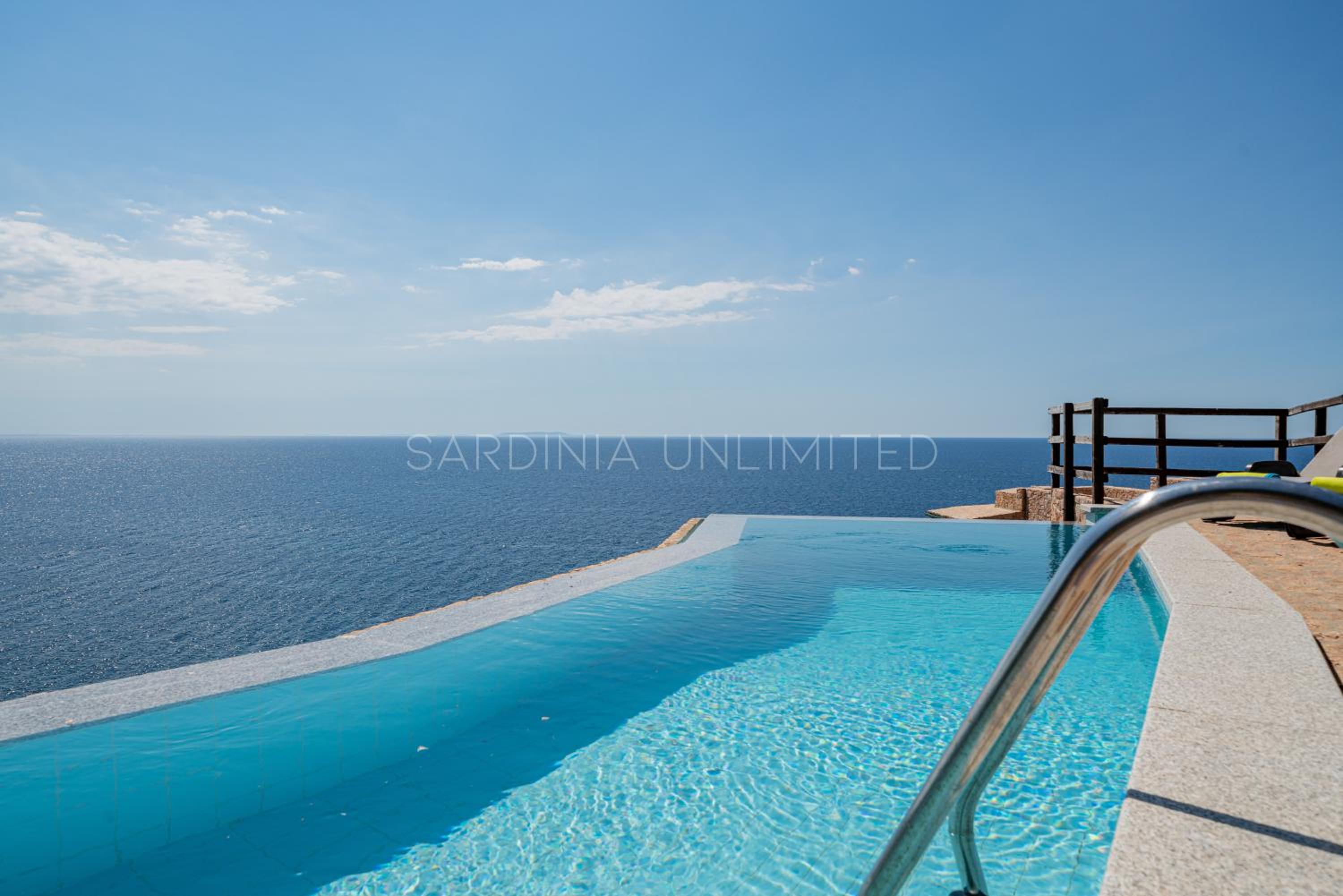 Villa with Pool in Costa Paradiso - Saluto del Sole view 3