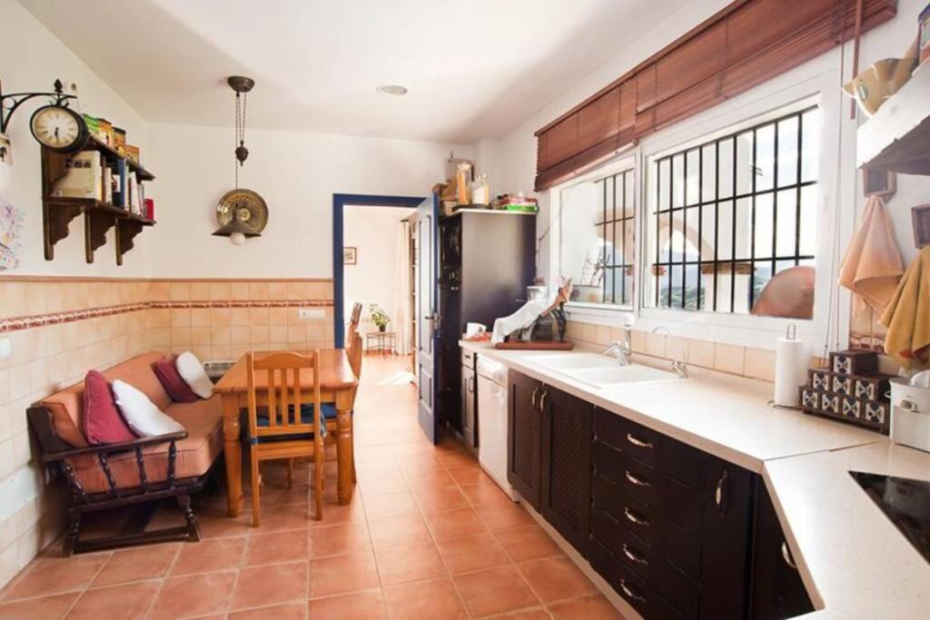 LUMINIAN Big Modern Villa with outstanding views sea & countryside view 4