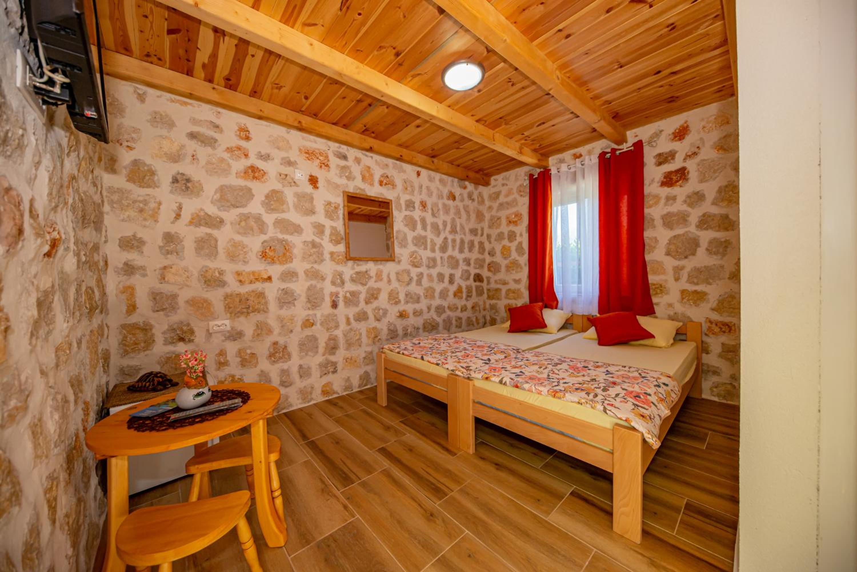 Ethno house OSOBAK view 3