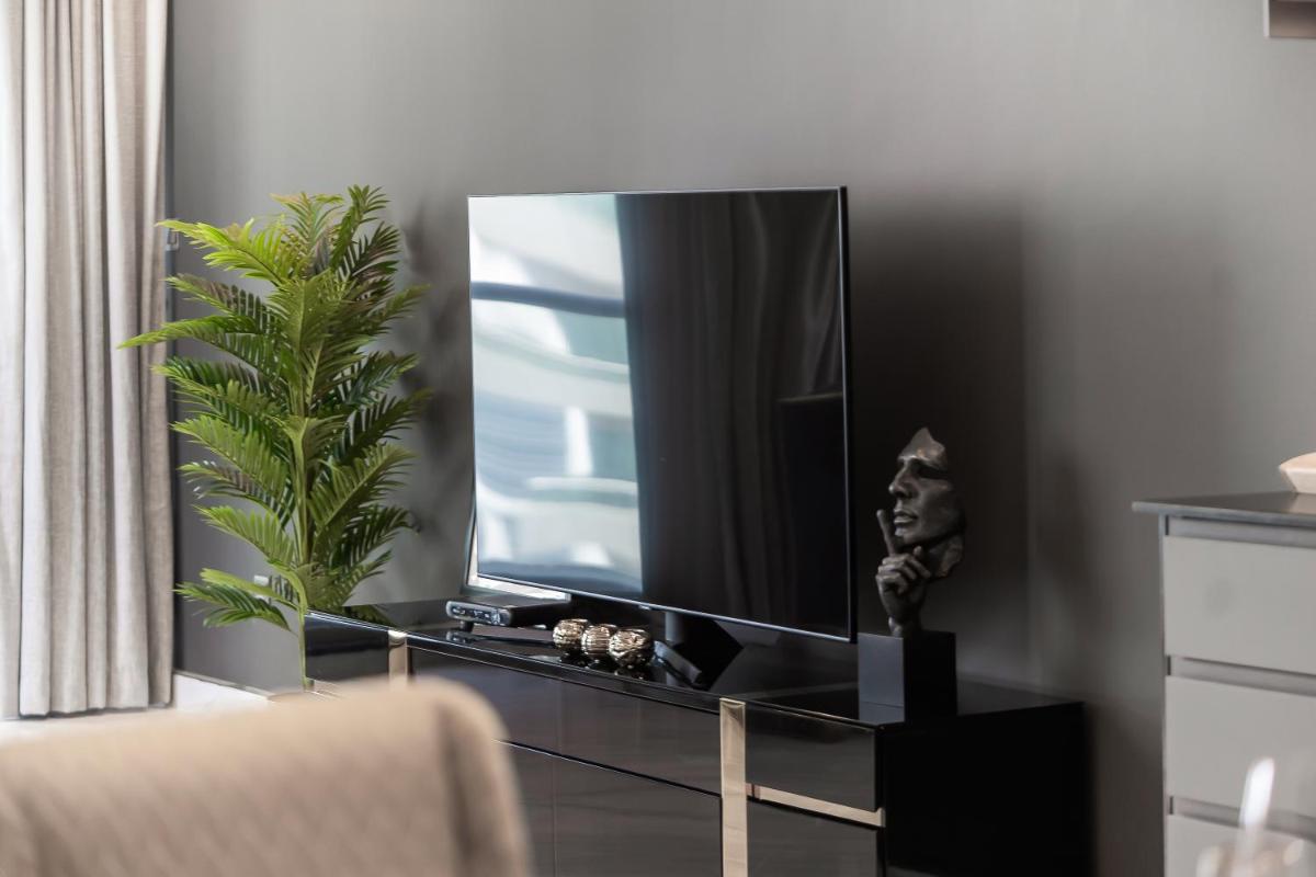 HiGuests - Luxury Apartment, 10-min Walk to Dubai Harbor