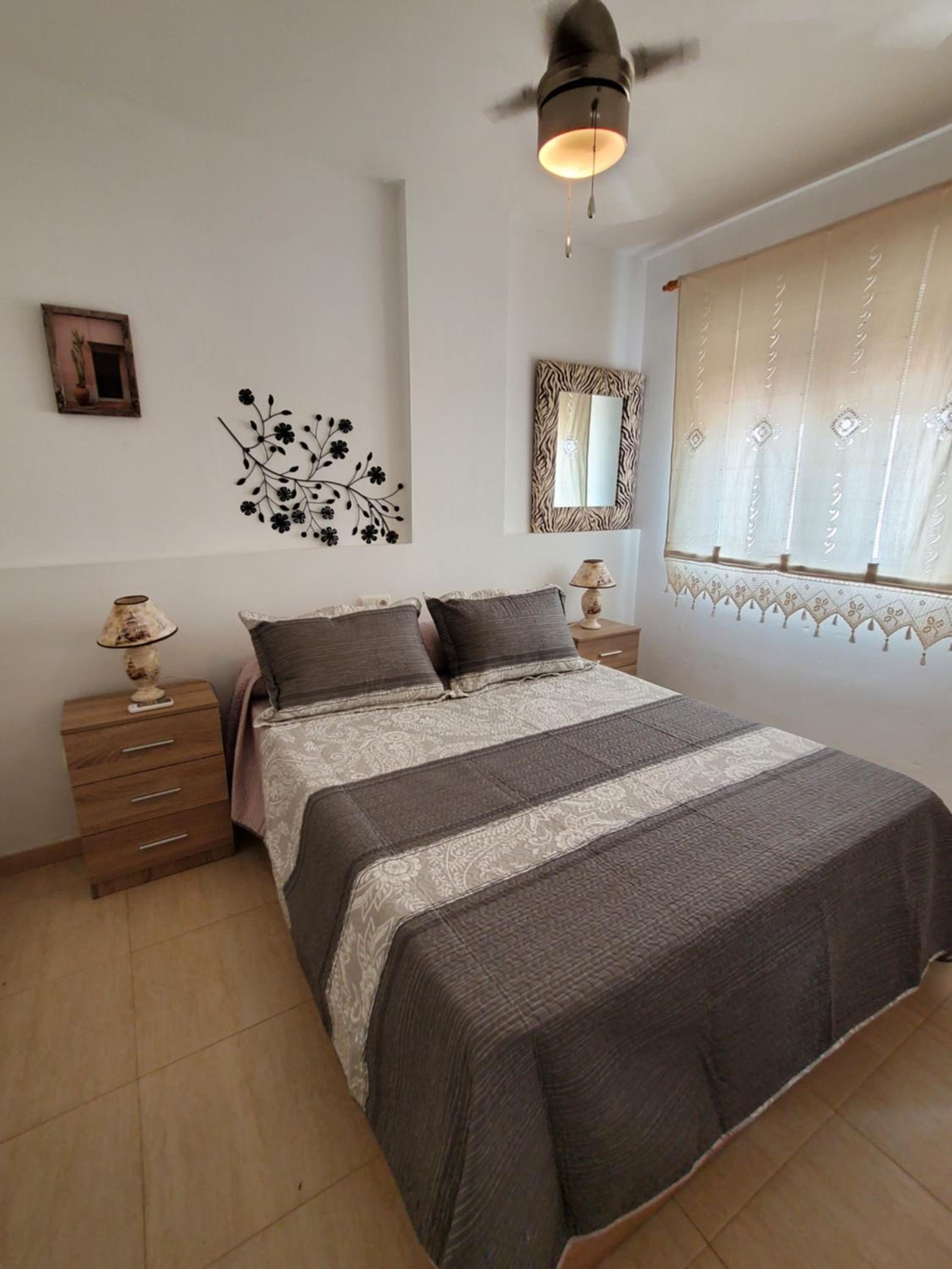 LUJOSO ADOSADO de TRES HABITACIONES en VERA PLAYA A 200 METROS DEL MAR view 2