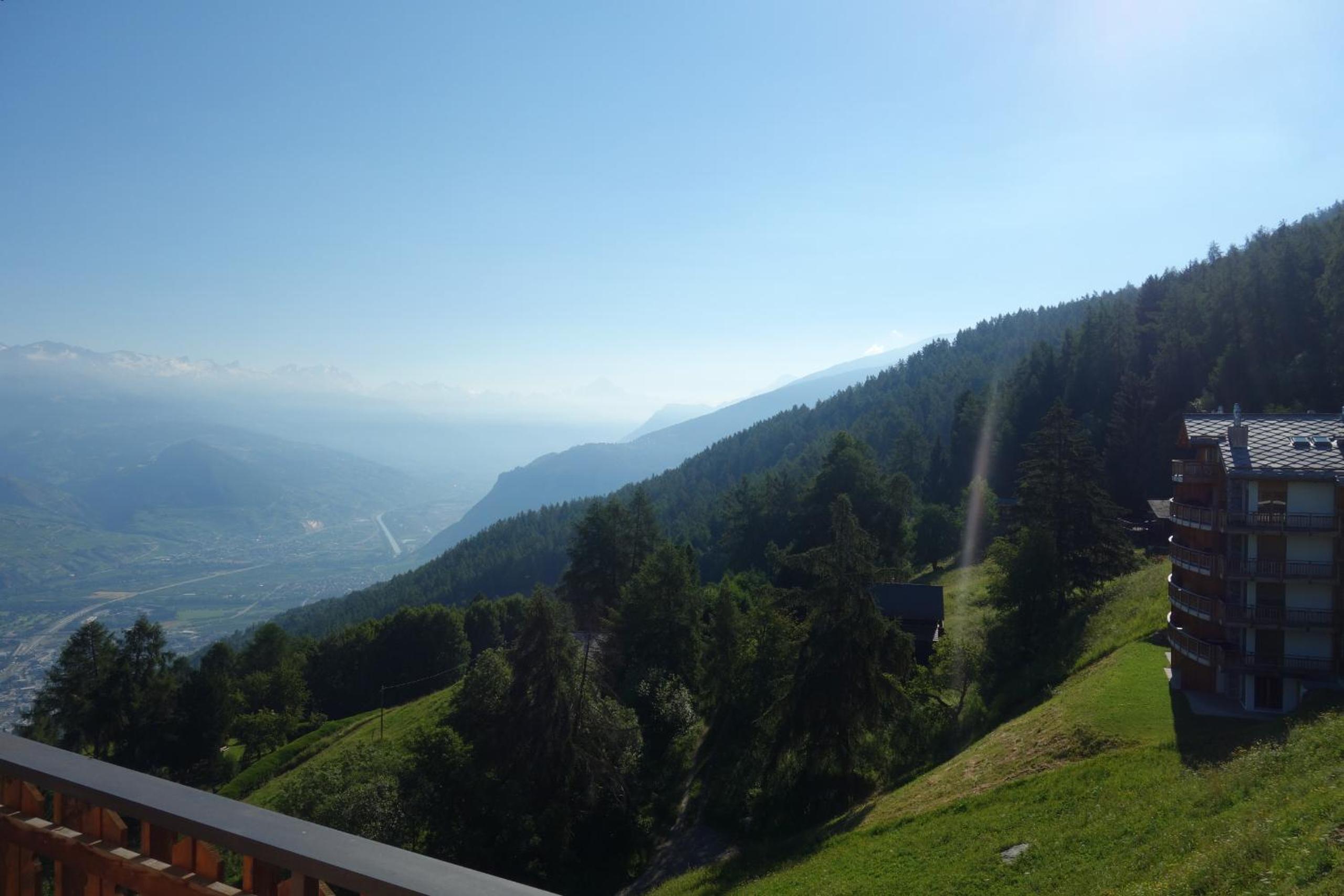 Melezes K SKI LIFT & NATURE apartments by Alpvision Résidences