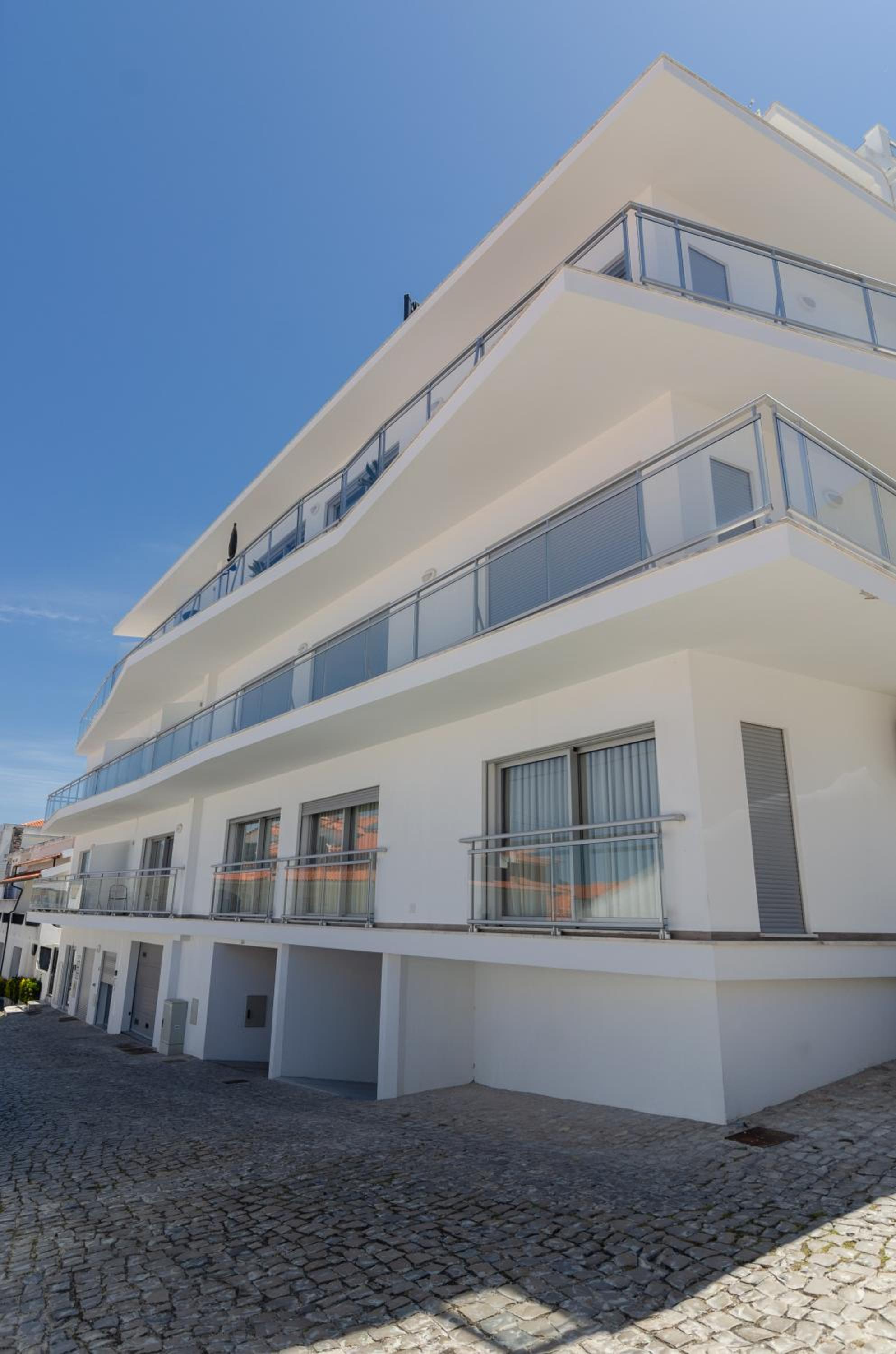 North Breeze - 2 Bedroom Apartment with Rooftop Pool