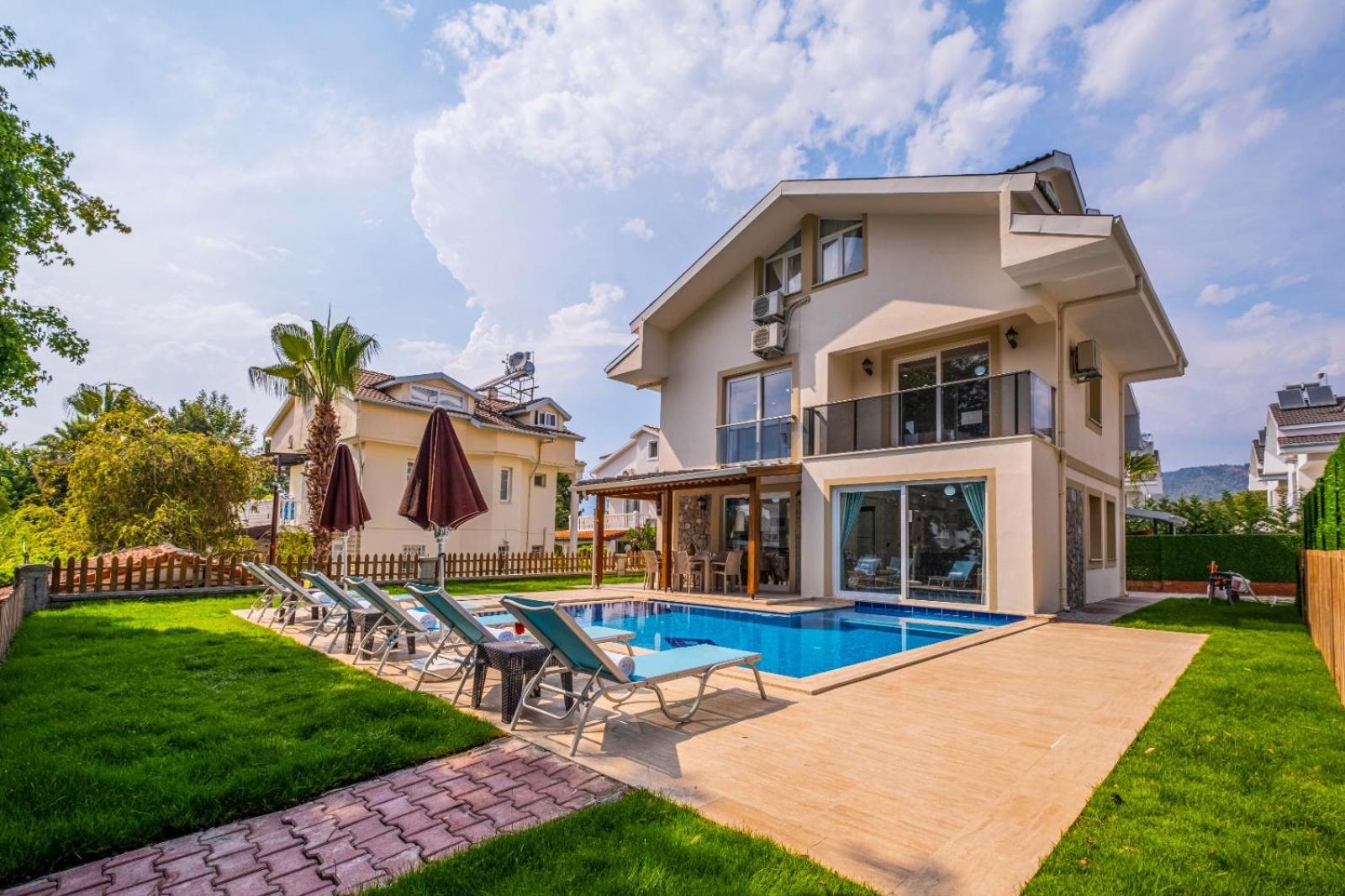 Infinity Lily Villa 1 view 3